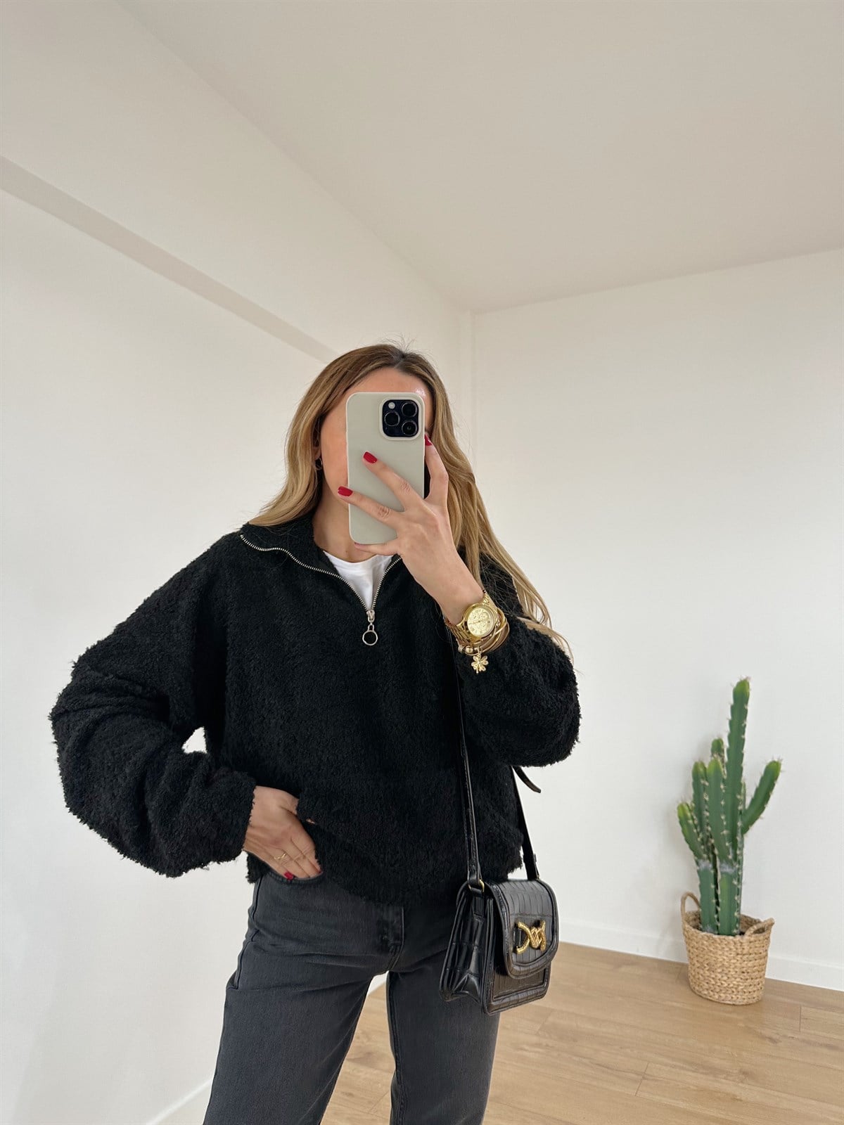 SİYAH PELUŞ SWEAT 