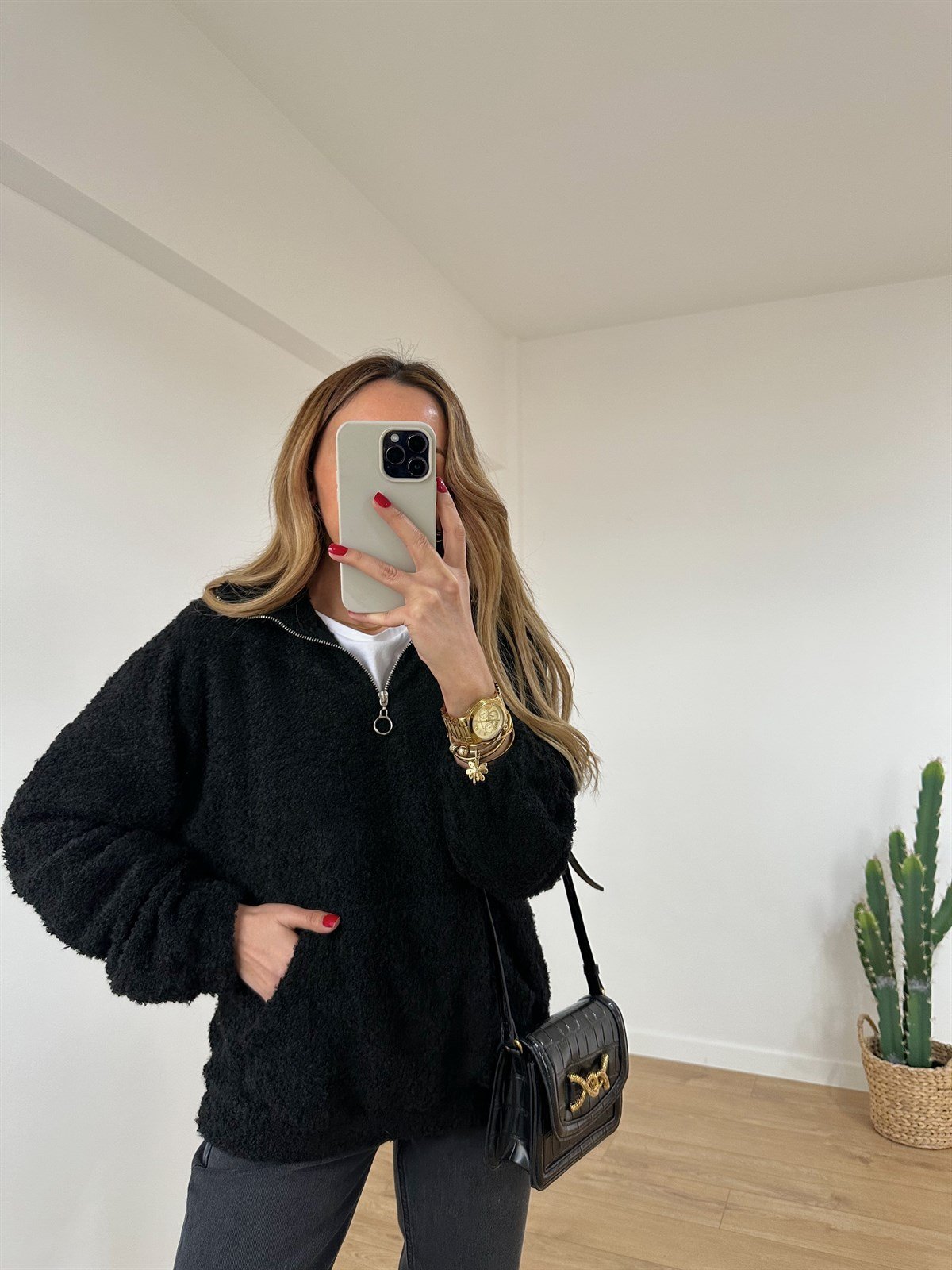 SİYAH PELUŞ SWEAT 