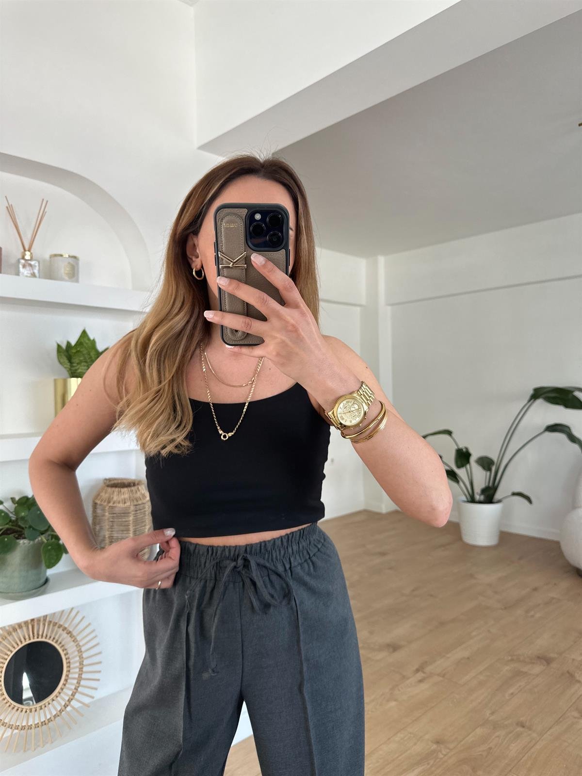SPAGETTİ ASKILI SİYAH CROP