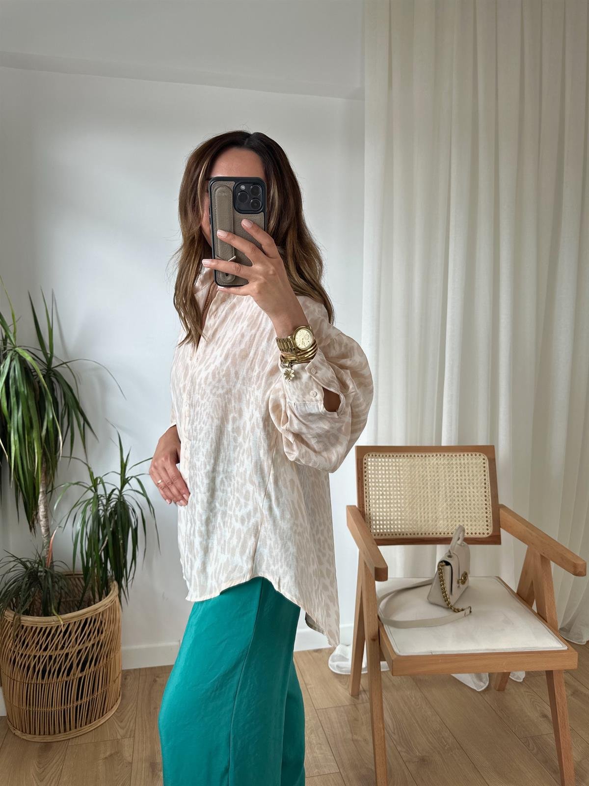 TAŞ LEOPAR TENSEL OVERSIZE GÖMLEK
