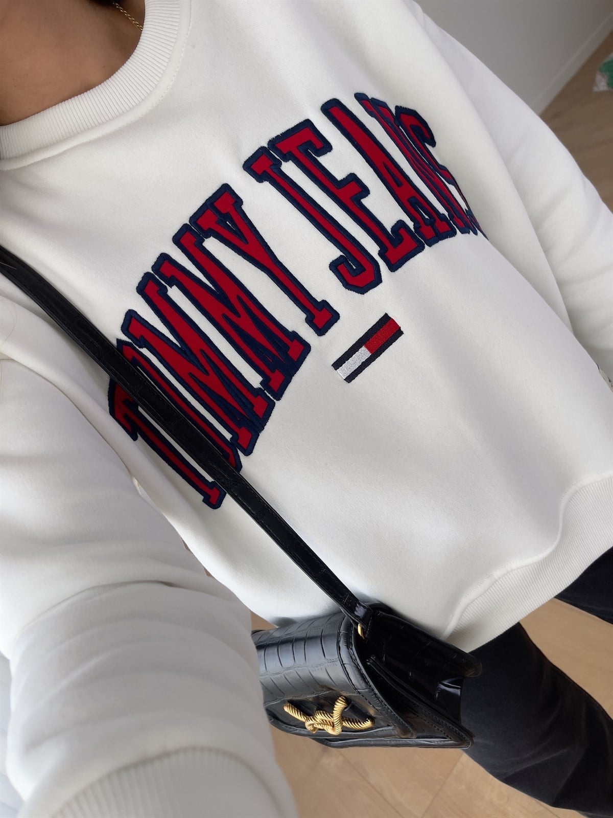 TOMMY BEYAZ ŞARDONLU SWEAT