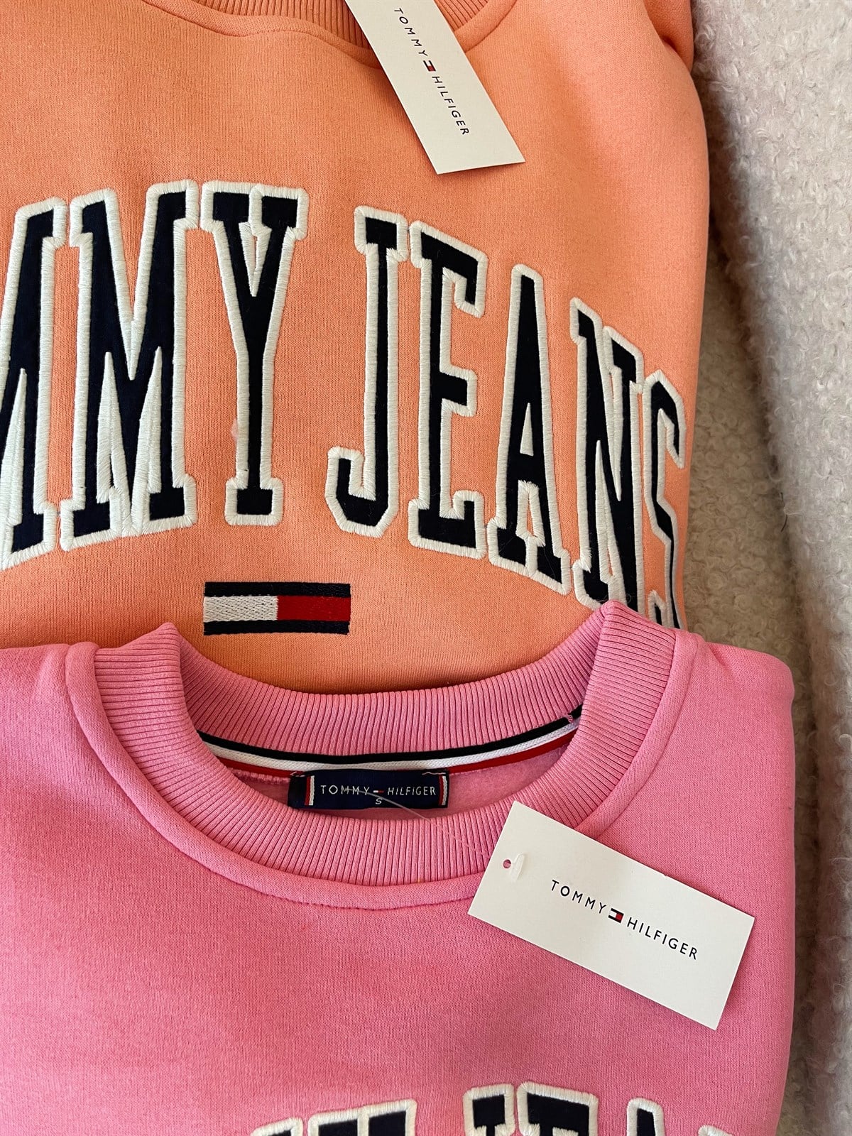 TOMMY NAR ÇİÇEĞİ ŞARDONLU SWEAT 