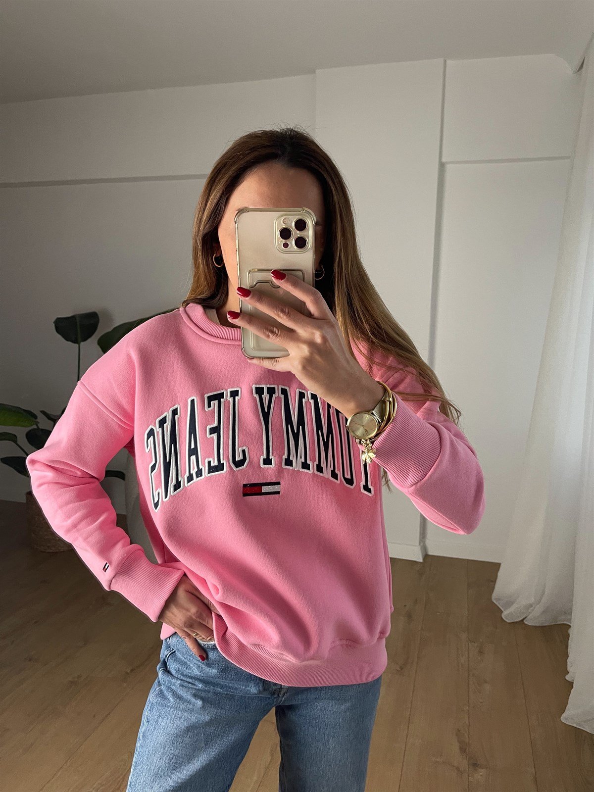 TOMMY PEMBE ŞARDONLU SWEAT 