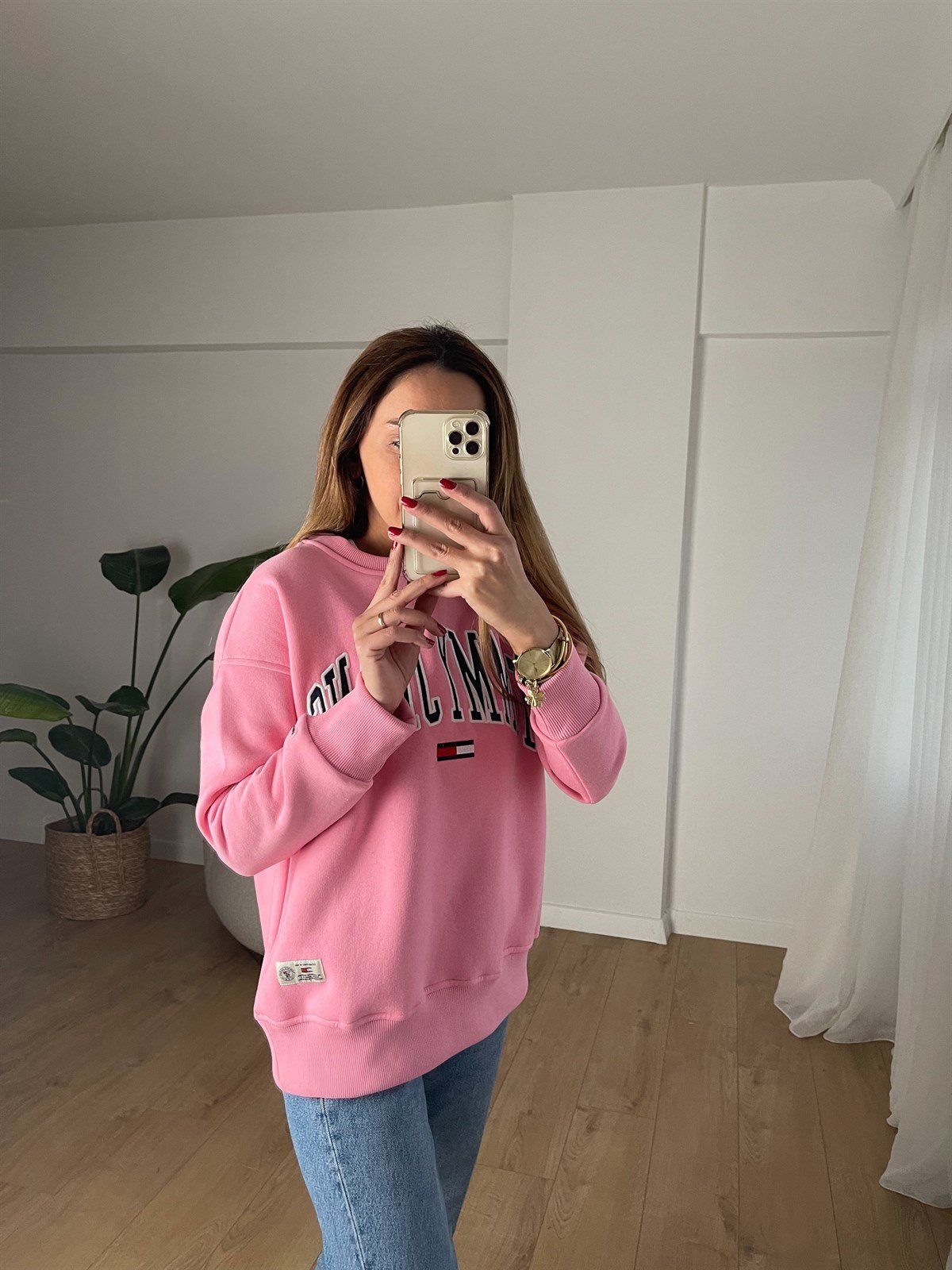 TOMMY PEMBE ŞARDONLU SWEAT 