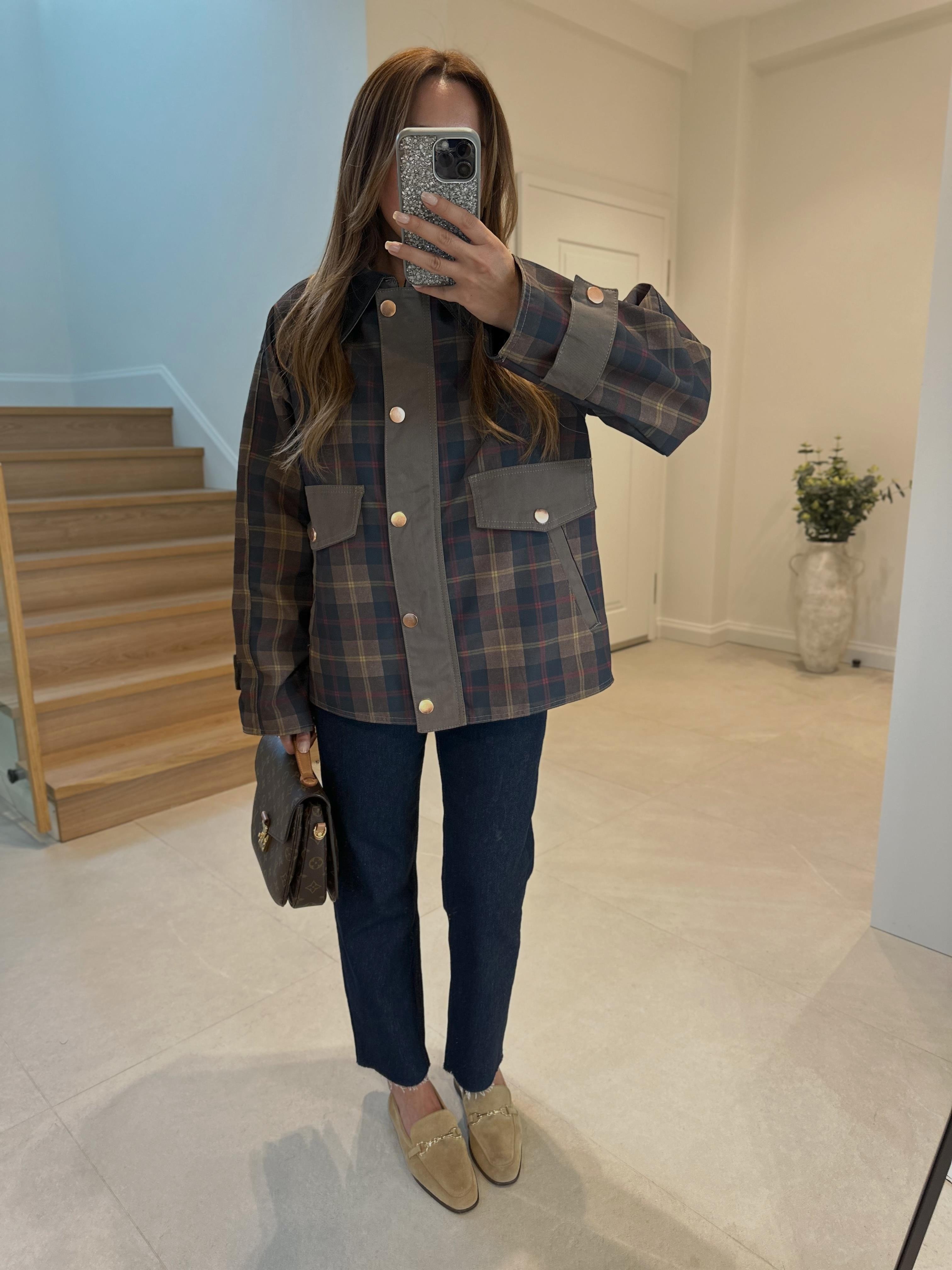 Yakası Kadife Detaylı Ekose Ceket