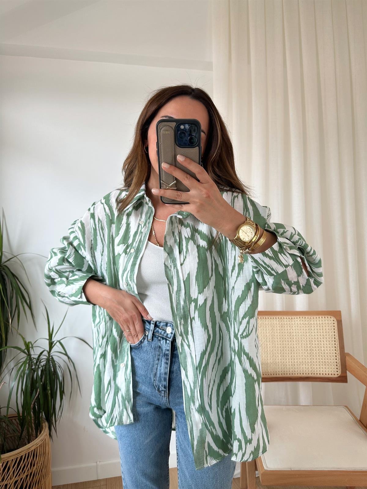YEŞİL DESENLİ TENSEL OVERSIZE GÖMLEK