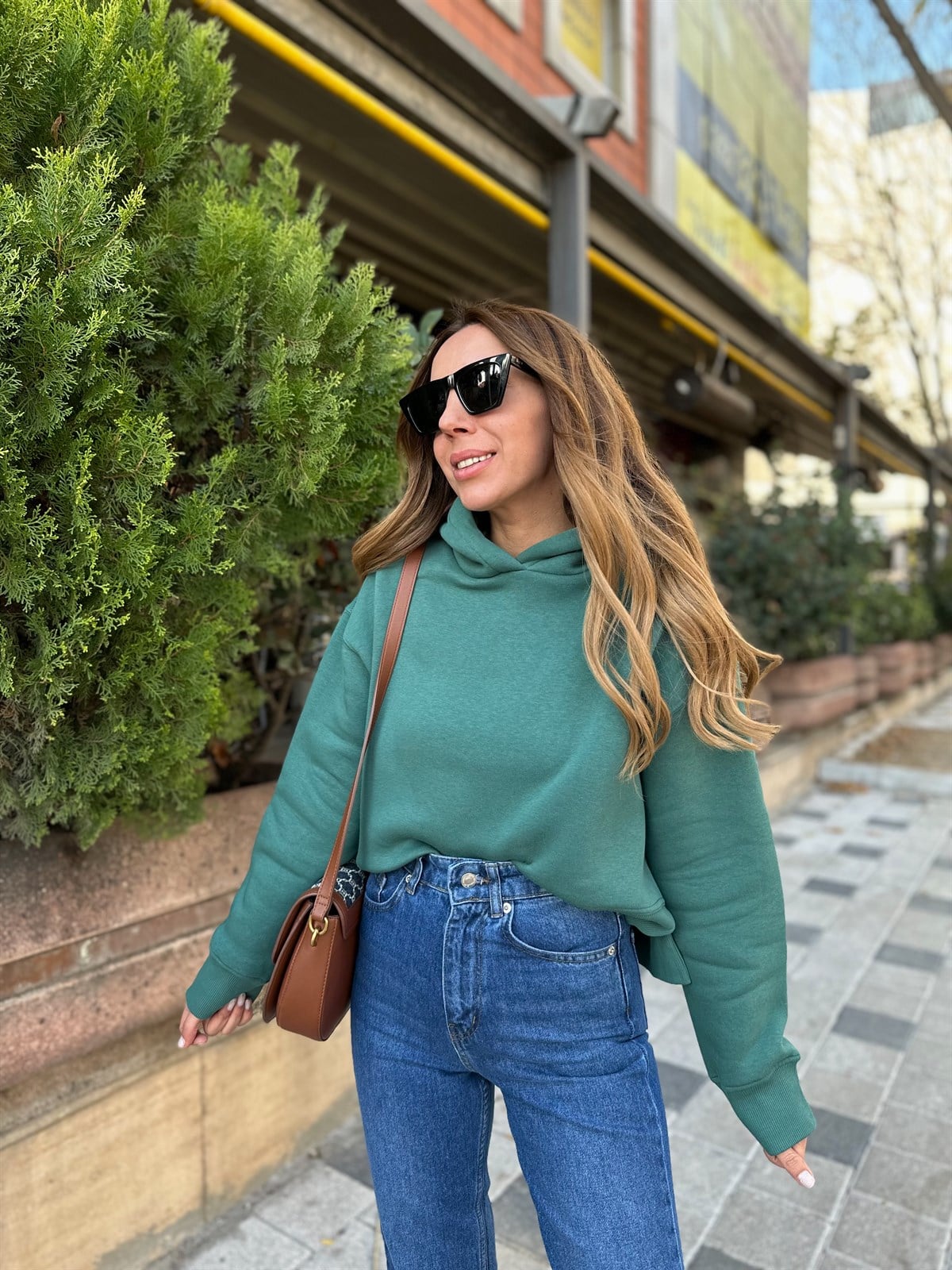 YEŞİL KAPŞONLU KALIN SWEAT