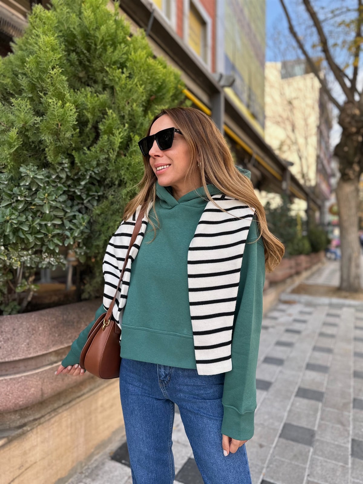 YEŞİL KAPŞONLU KALIN SWEAT