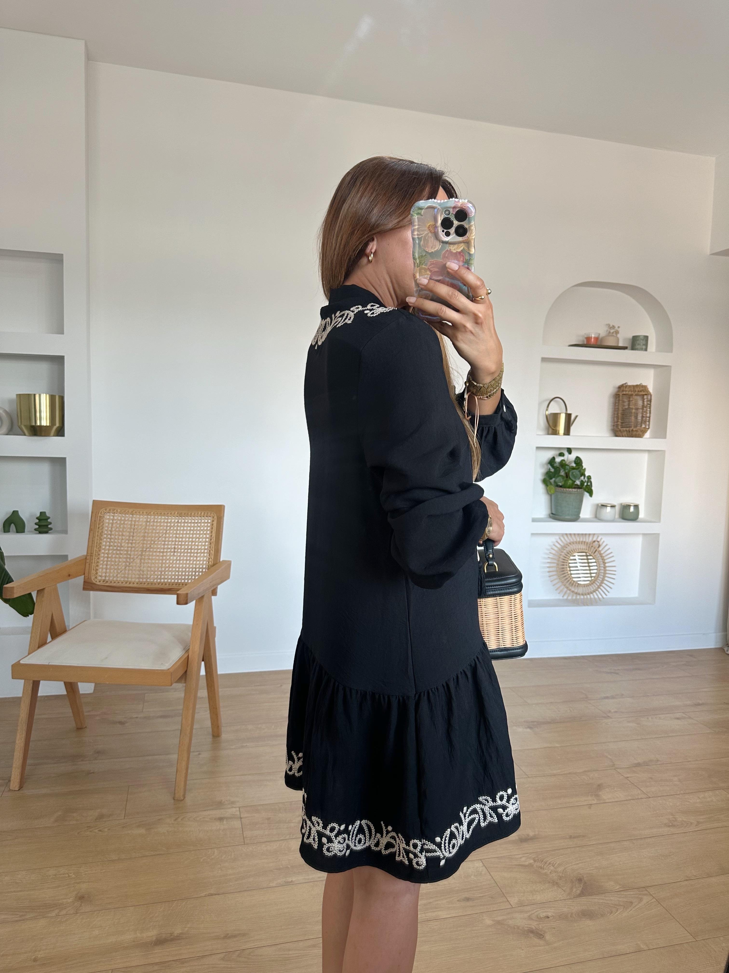 ZR MODEL SİYAH NAKIŞLI ELBİSE