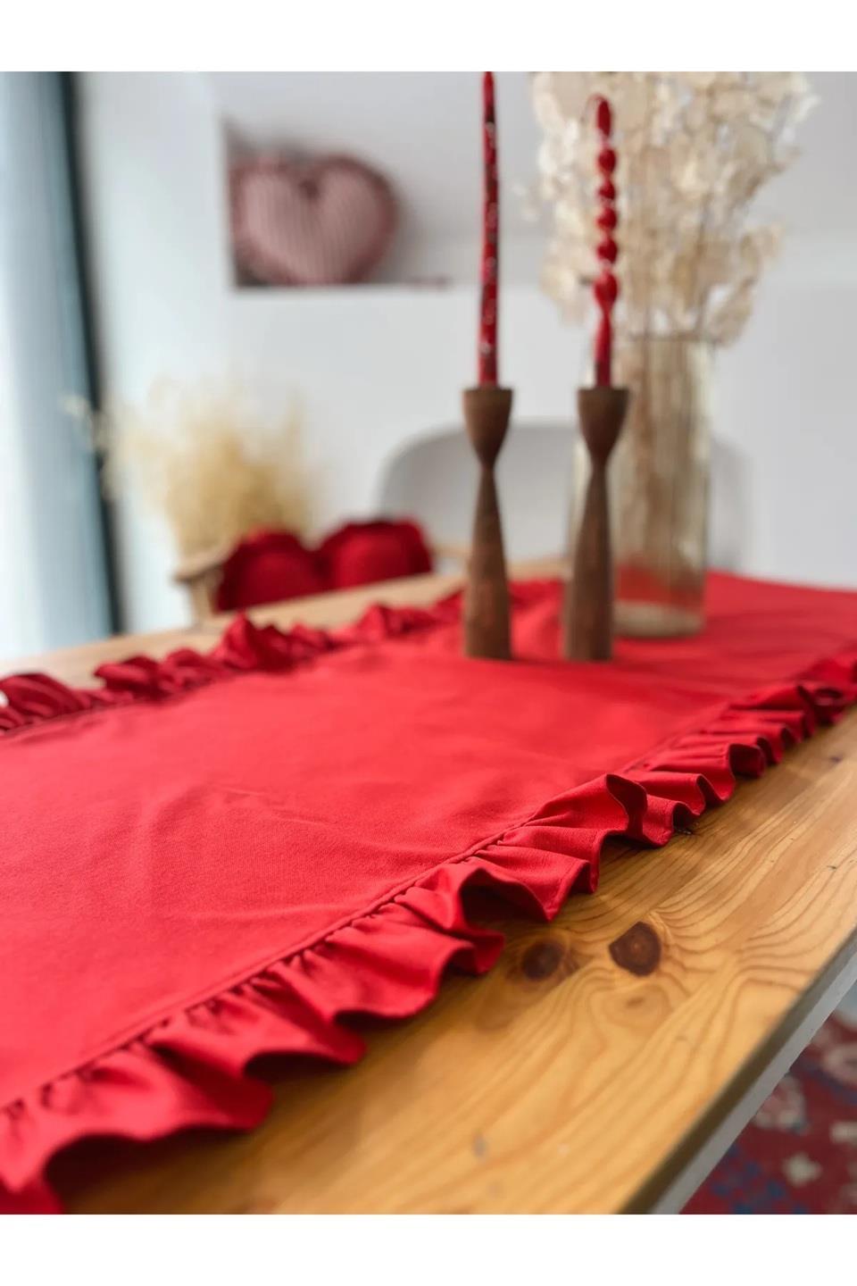 EV TEKSTİLİMUHTELİF009.03.0454Lovely Kırmızı Fırfırlı  Runner 40x120 cmLovely Kırmızı Fırfırlı  Runner 40x120 cm