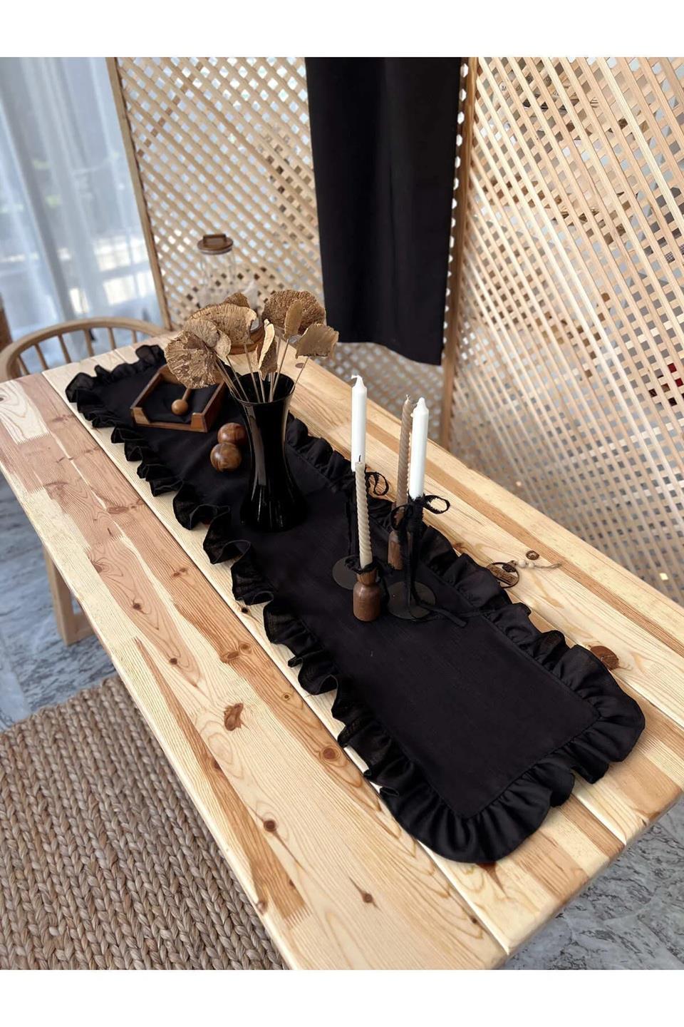 EV TEKSTİLİMUHTELİF009.03.0427Shine Siyah Fırfırlı Runner 55*155 cmShine Siyah Fırfırlı Runner 55*155 cm