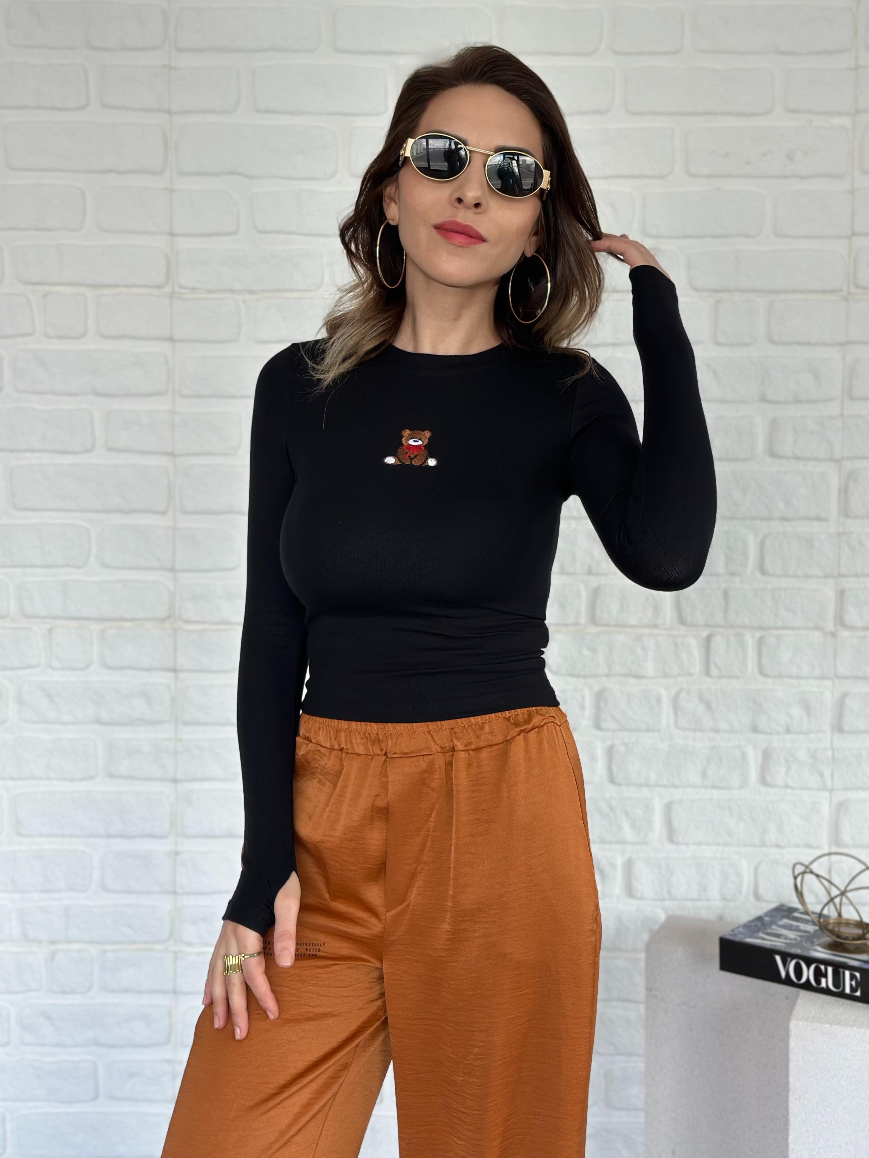 Bisiklet Yaka İşlemeli Bluz Siyah