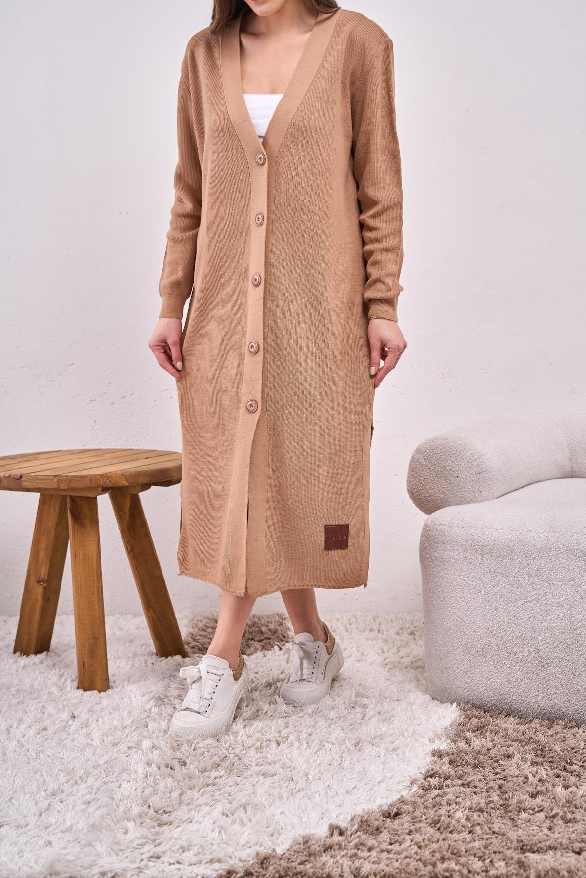 Düğmeli Triko Elbise Camel