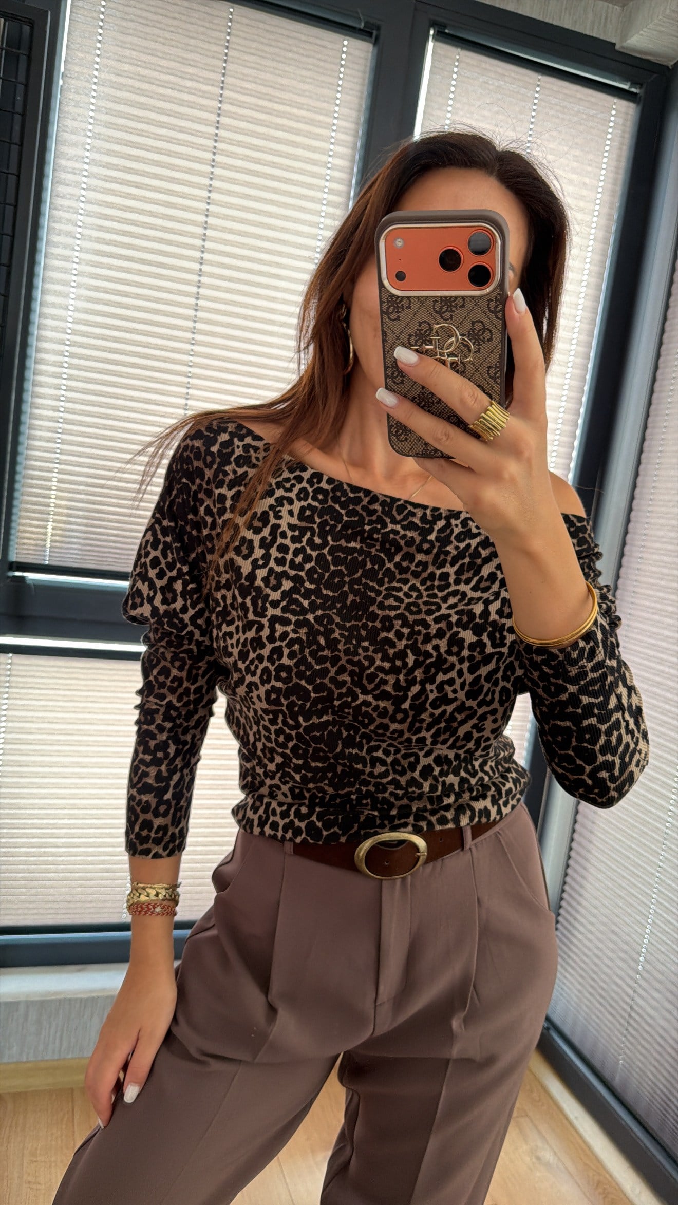 Kayık Yaka Leopar Bluz