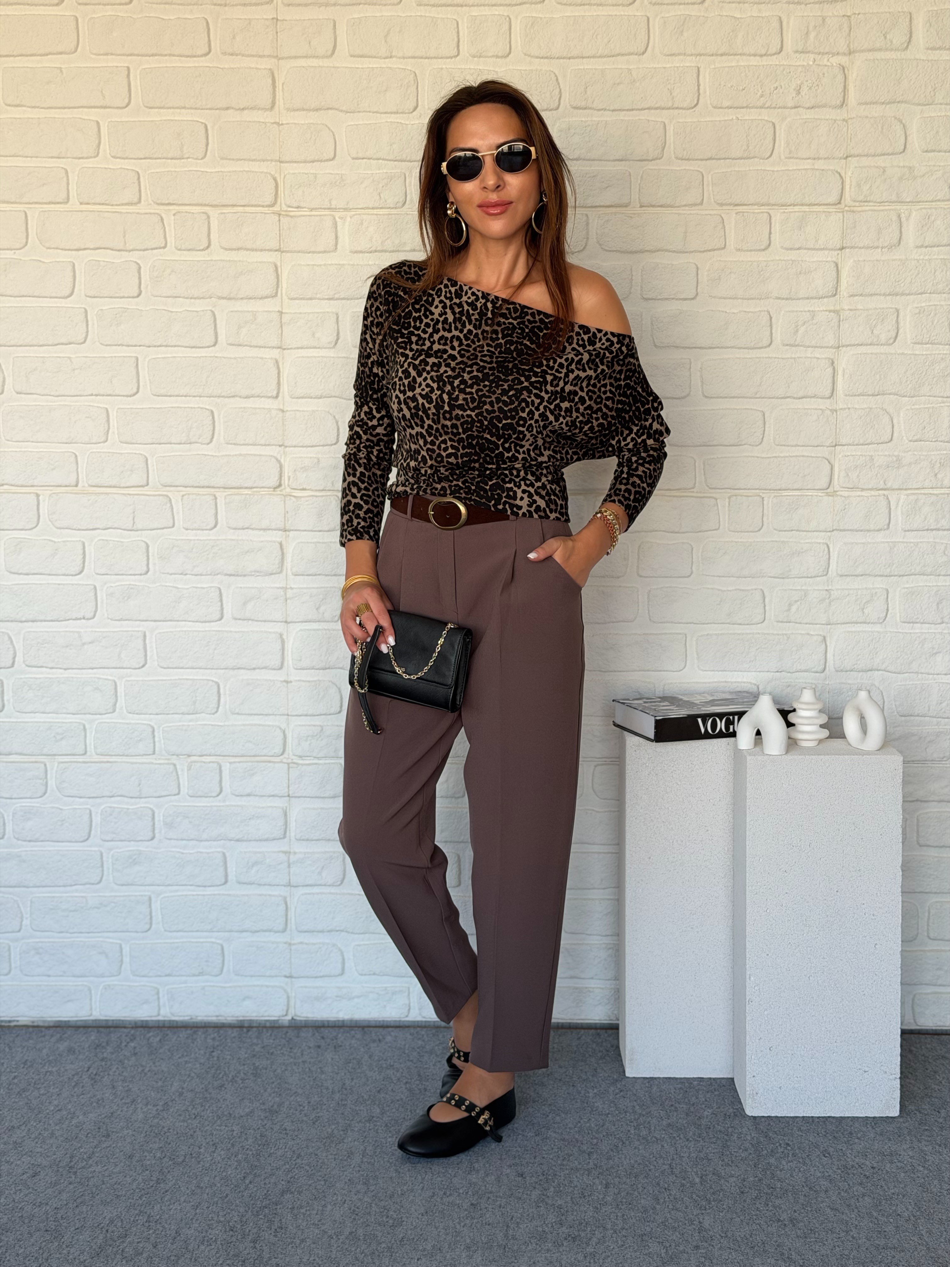 Kayık Yaka Leopar Bluz