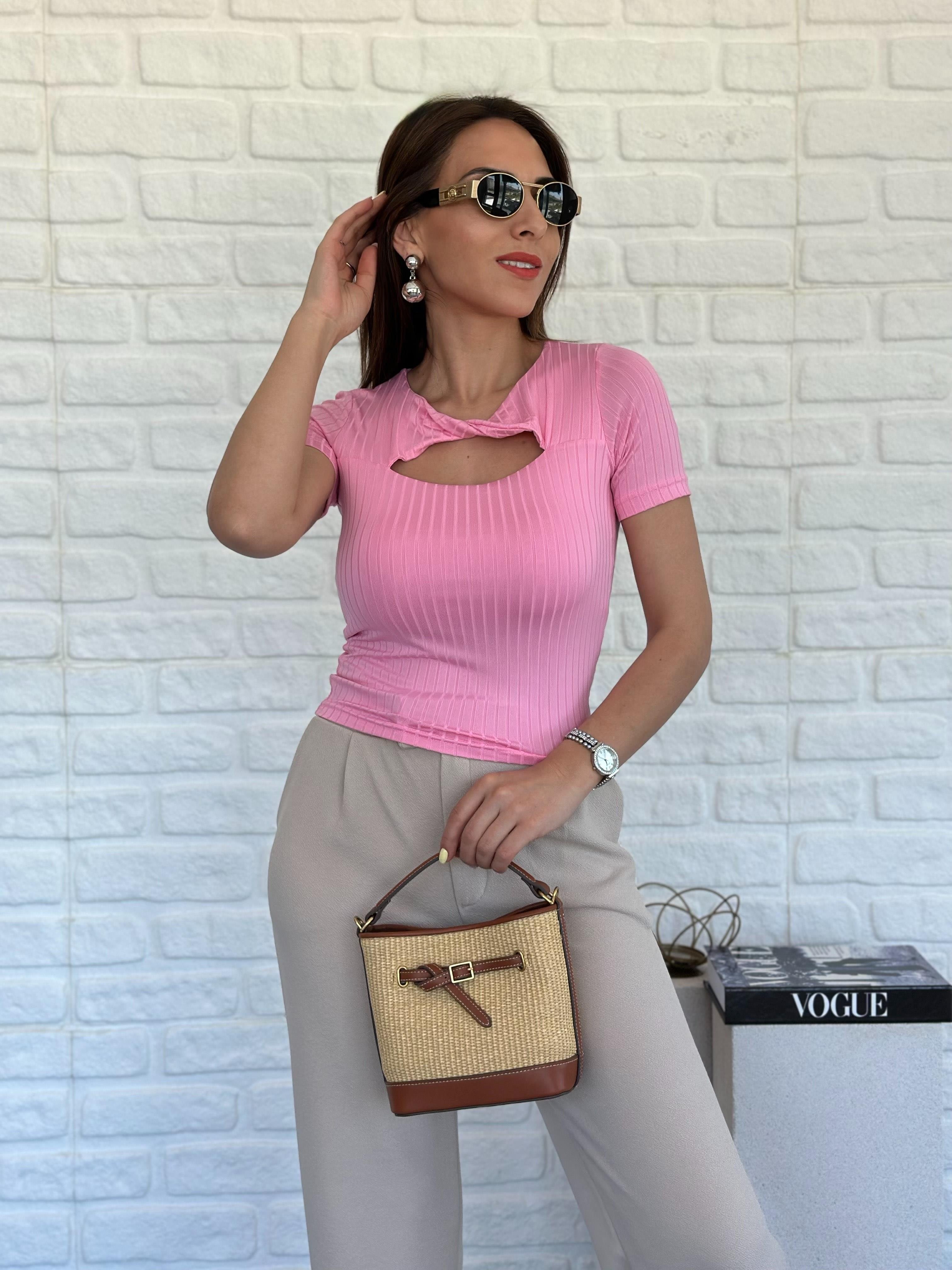 Önü Dekolteli Bluz Pembe