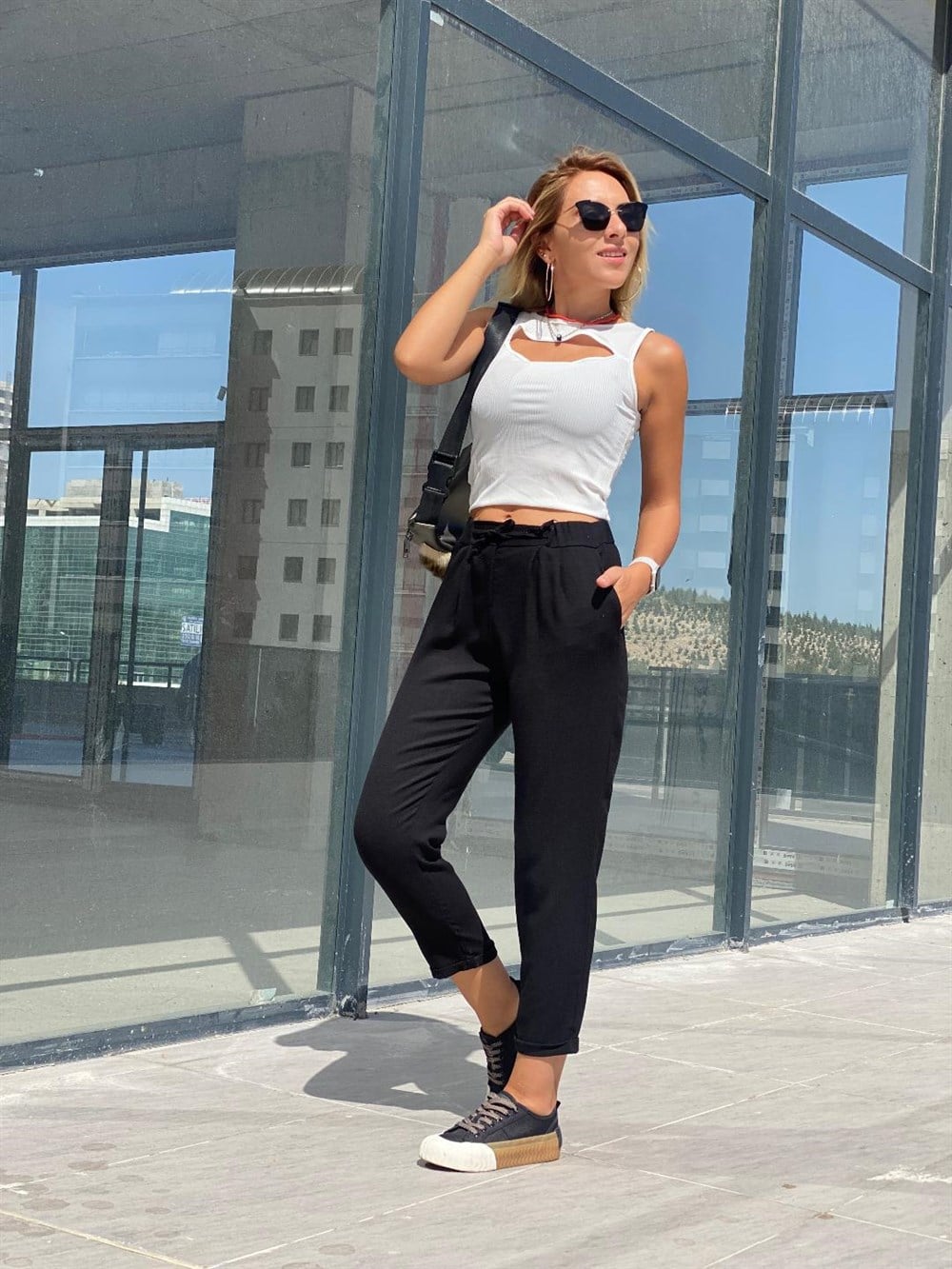 Pencereli Basic Body Beyaz