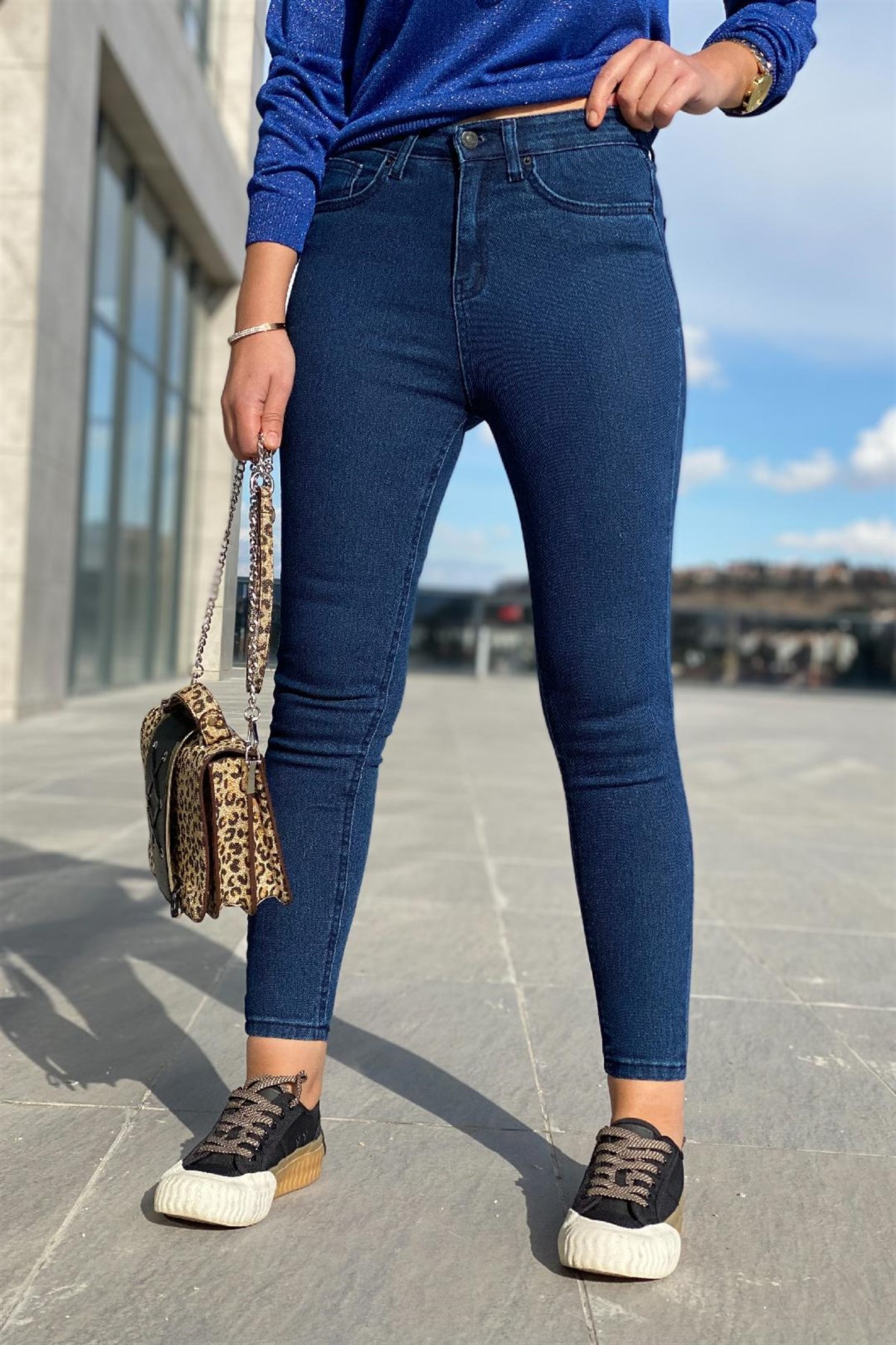 Skinny Jean Laci