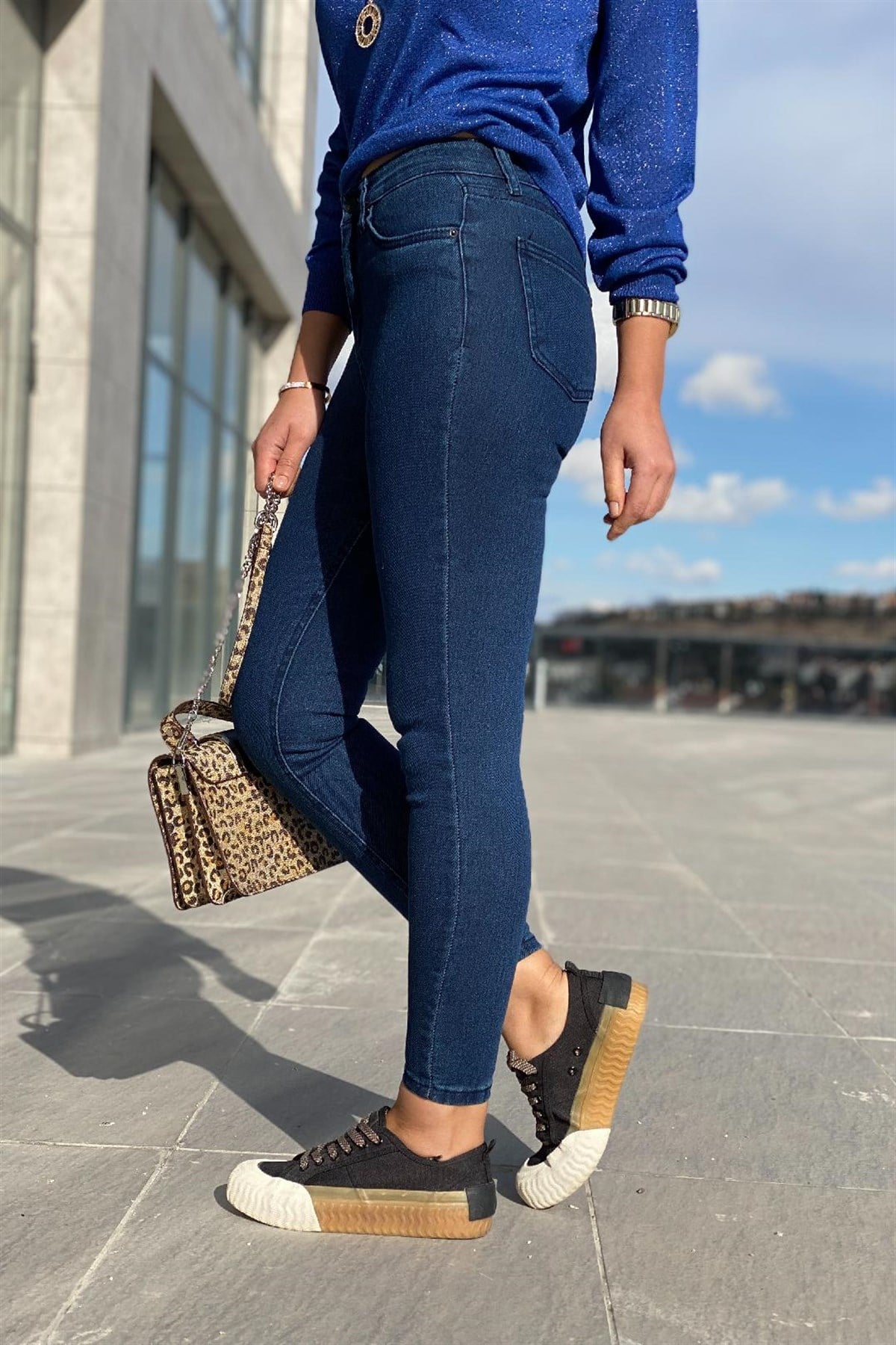 Skinny Jean Laci