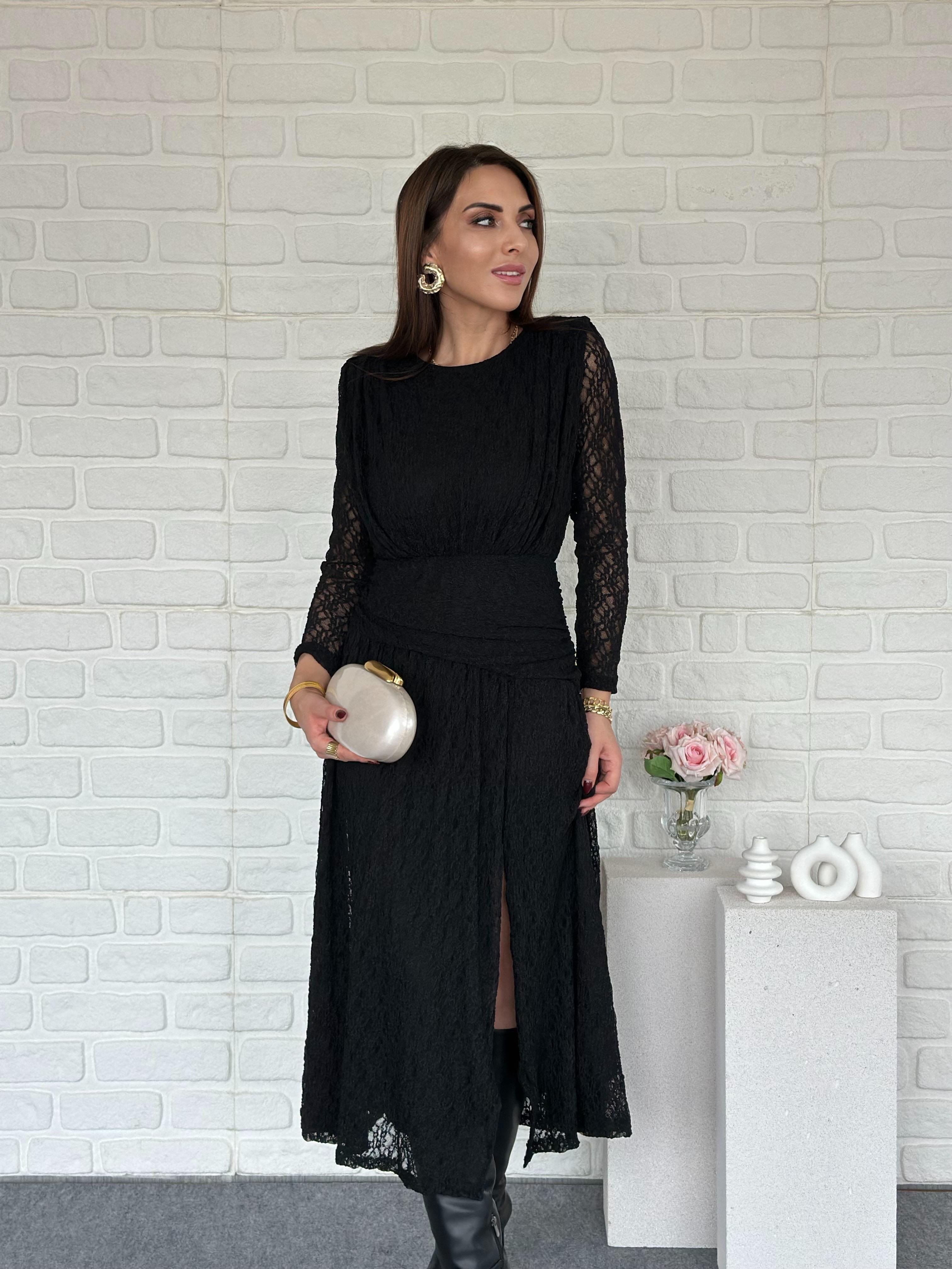 YIRTMAÇLI DANTEL ELBİSE SİYAH