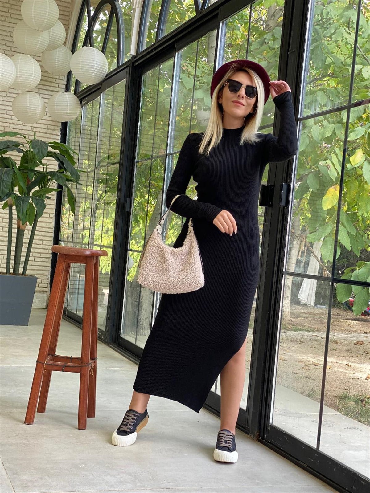 Yırtmaçlı Triko Elbise
