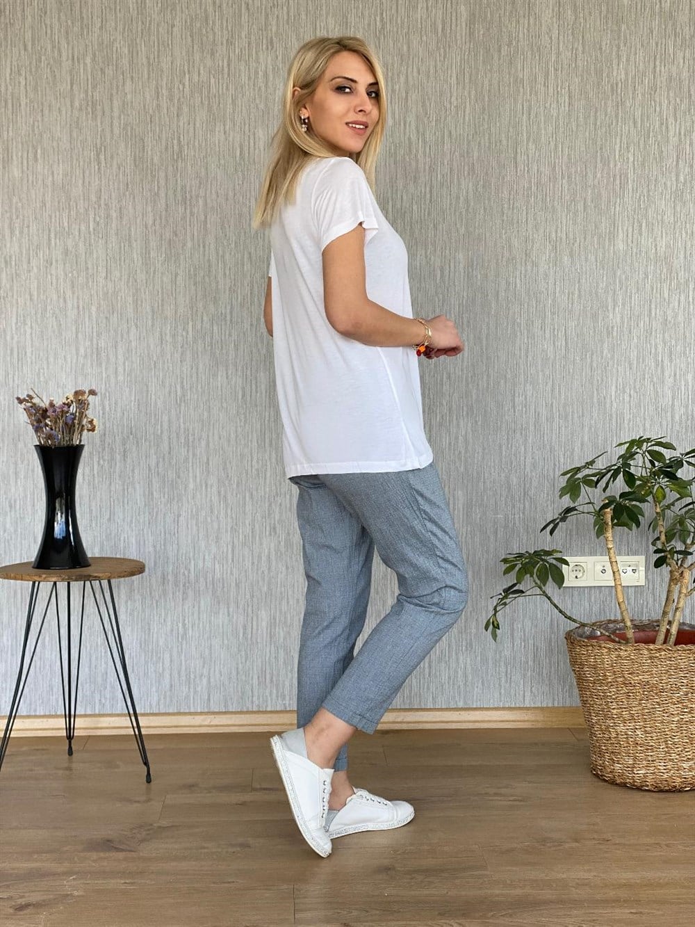 Yuvarlak Yaka Basic Tshirt