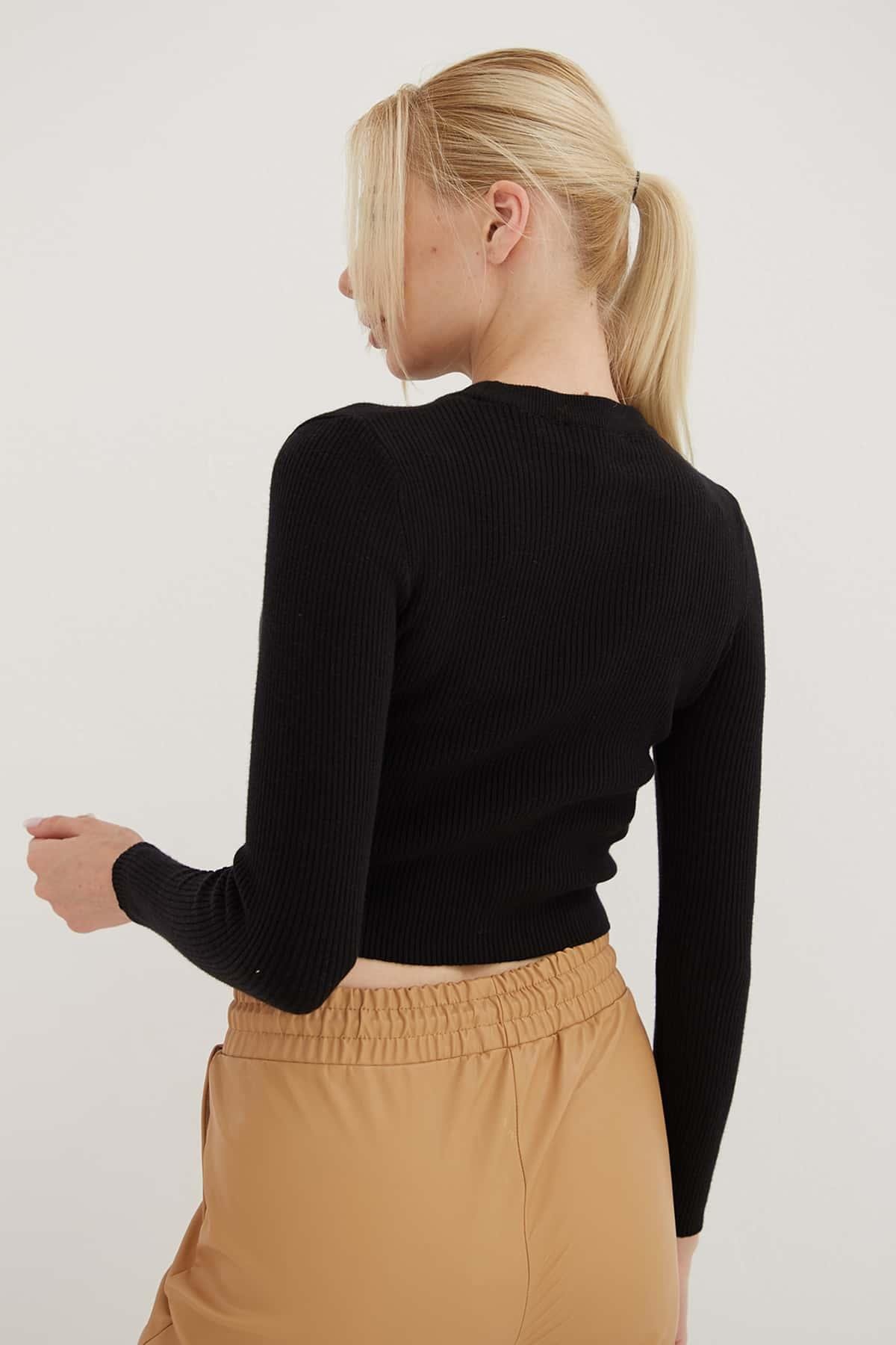 Bisiklet Yaka Bluz Siyah | Fashion Friends