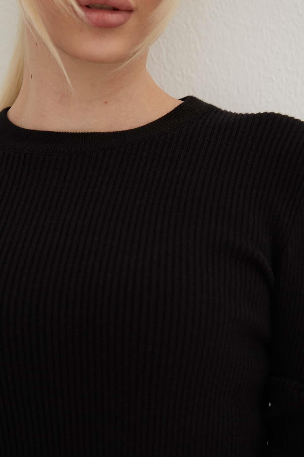 Bisiklet Yaka Bluz Siyah | Fashion Friends