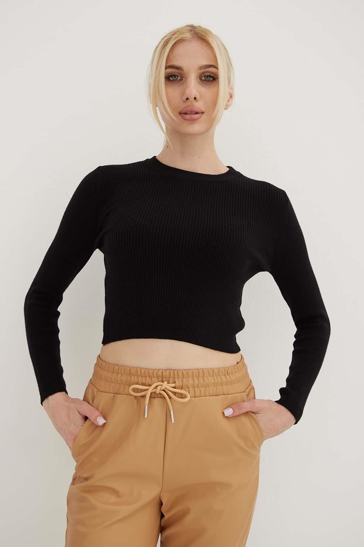 Bisiklet Yaka Bluz Siyah | Fashion Friends