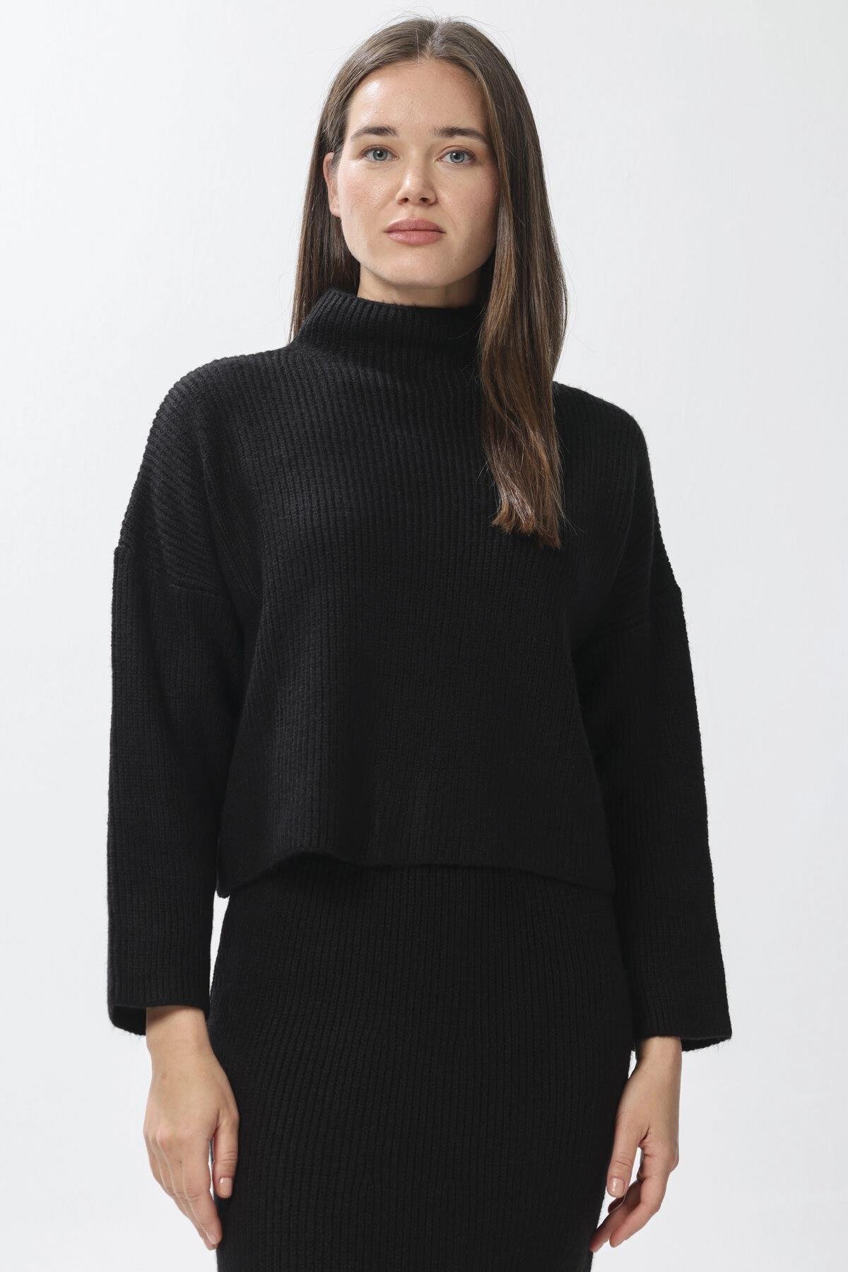 Etekli Triko Takım Siyah | Fashion Friends