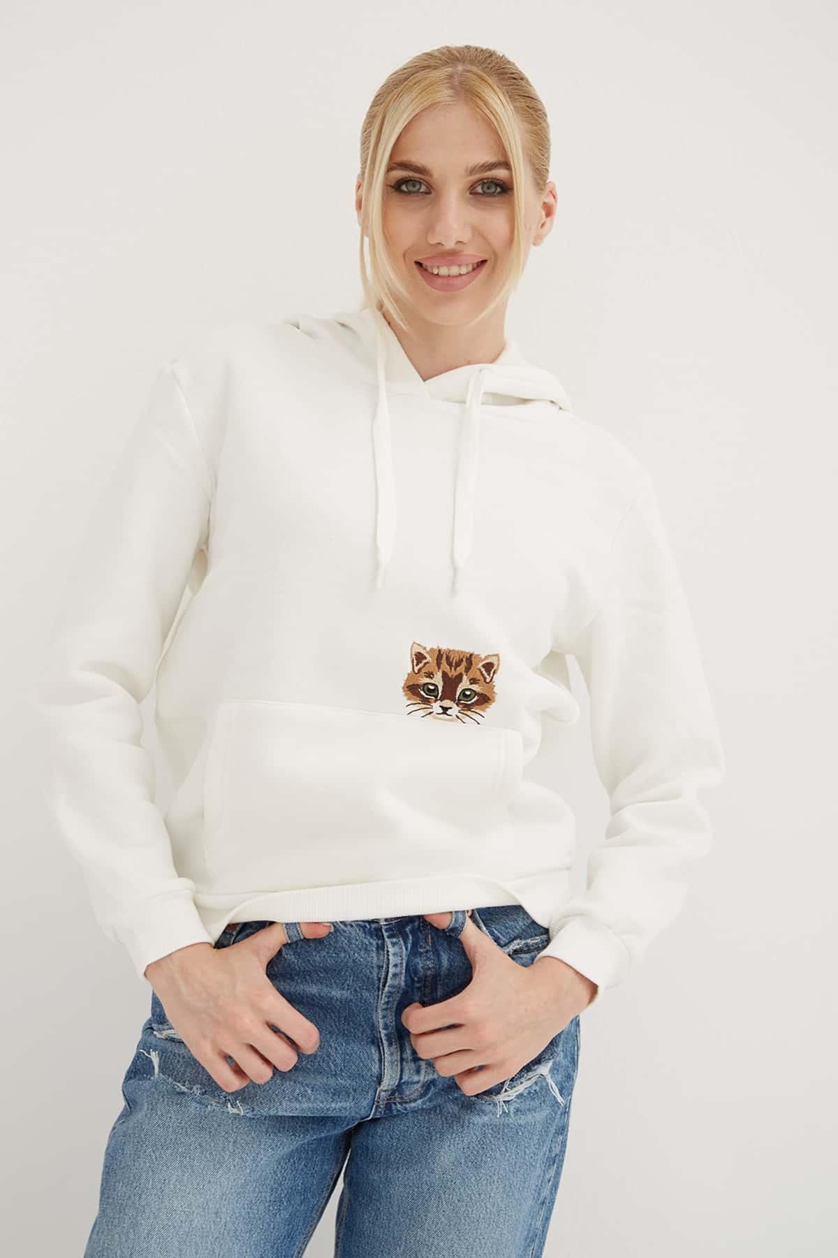 Kapüşonlu Nakış Detaylı Sweat Ekru | Fashion Friends