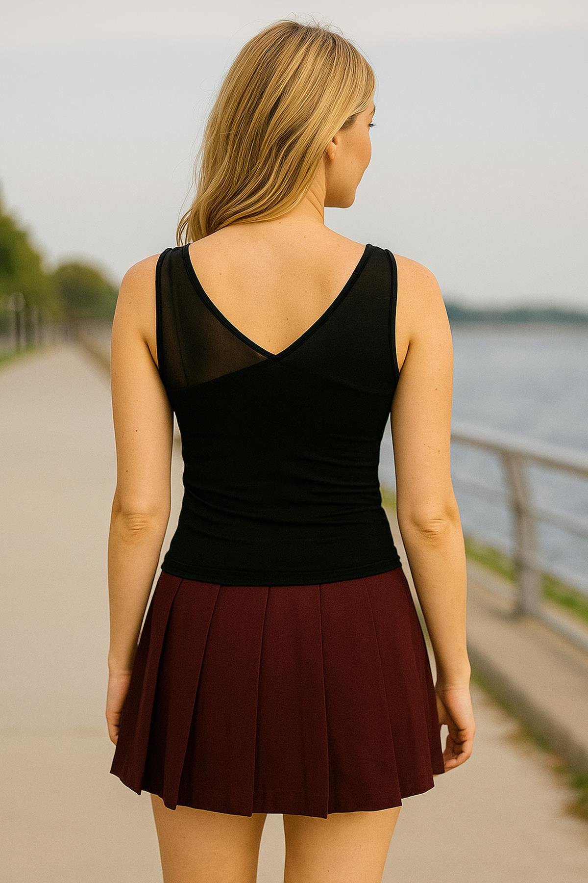 V Yaka Tül Garnili Bluz Siyah | Fashion Friends