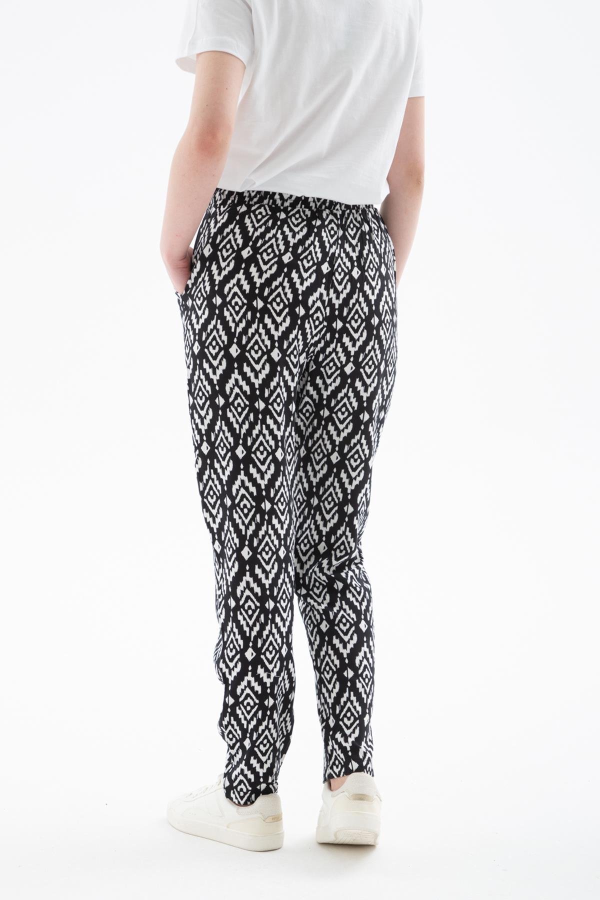 Viskon Rahat Lastikli Desenli Pantolon Siyah | Fashion Friends