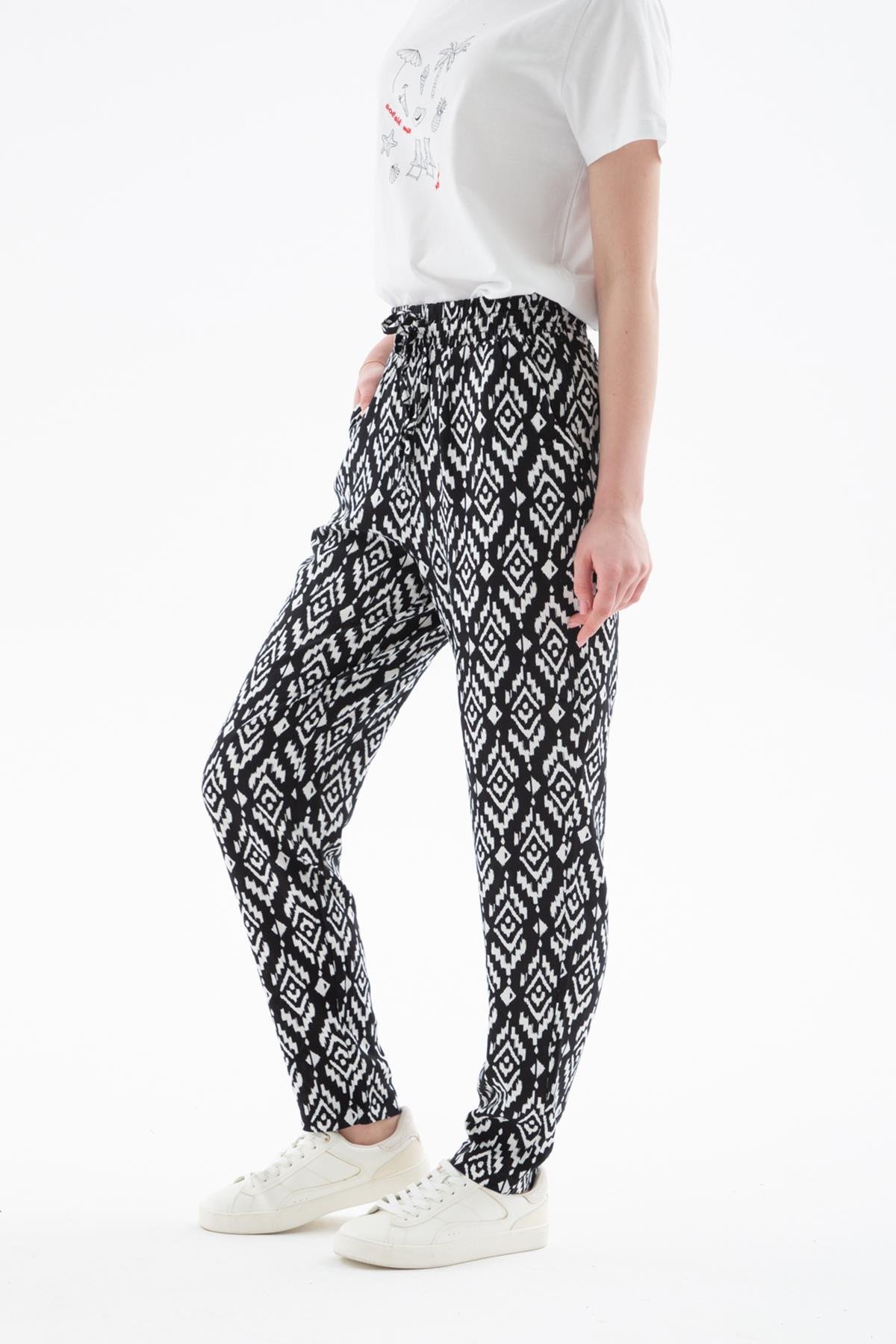 Viskon Rahat Lastikli Desenli Pantolon Siyah | Fashion Friends