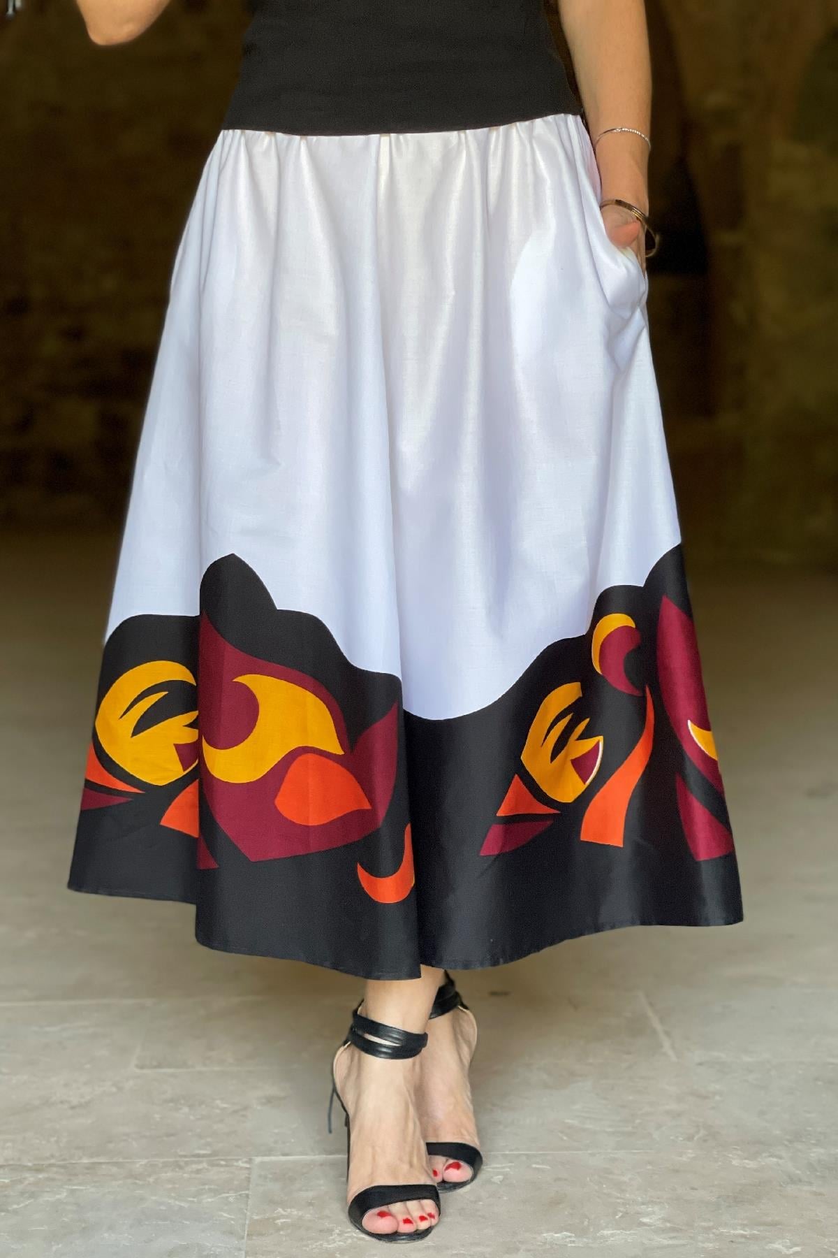Alev Model Beyaz Çan Etek