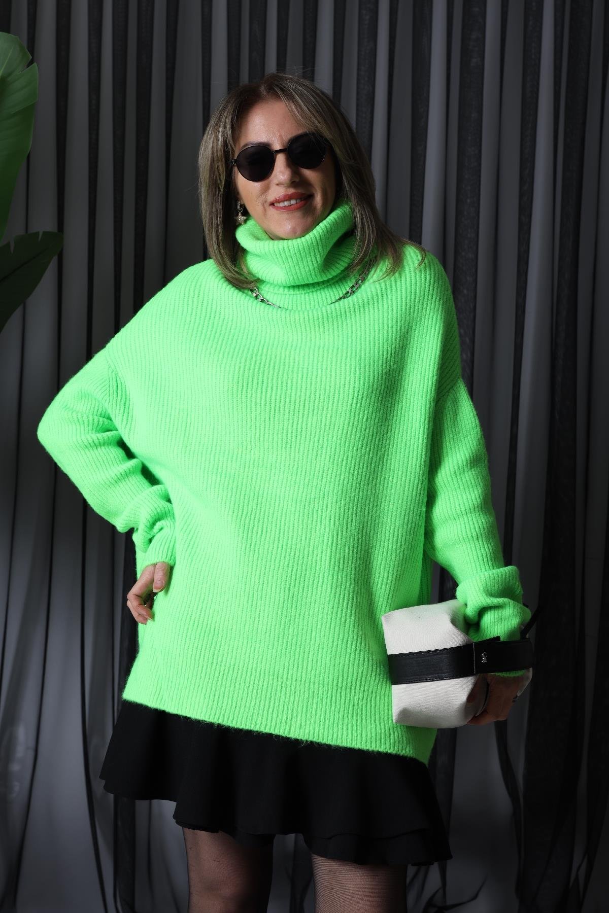 Balıkçı Yaka Neon Kazak