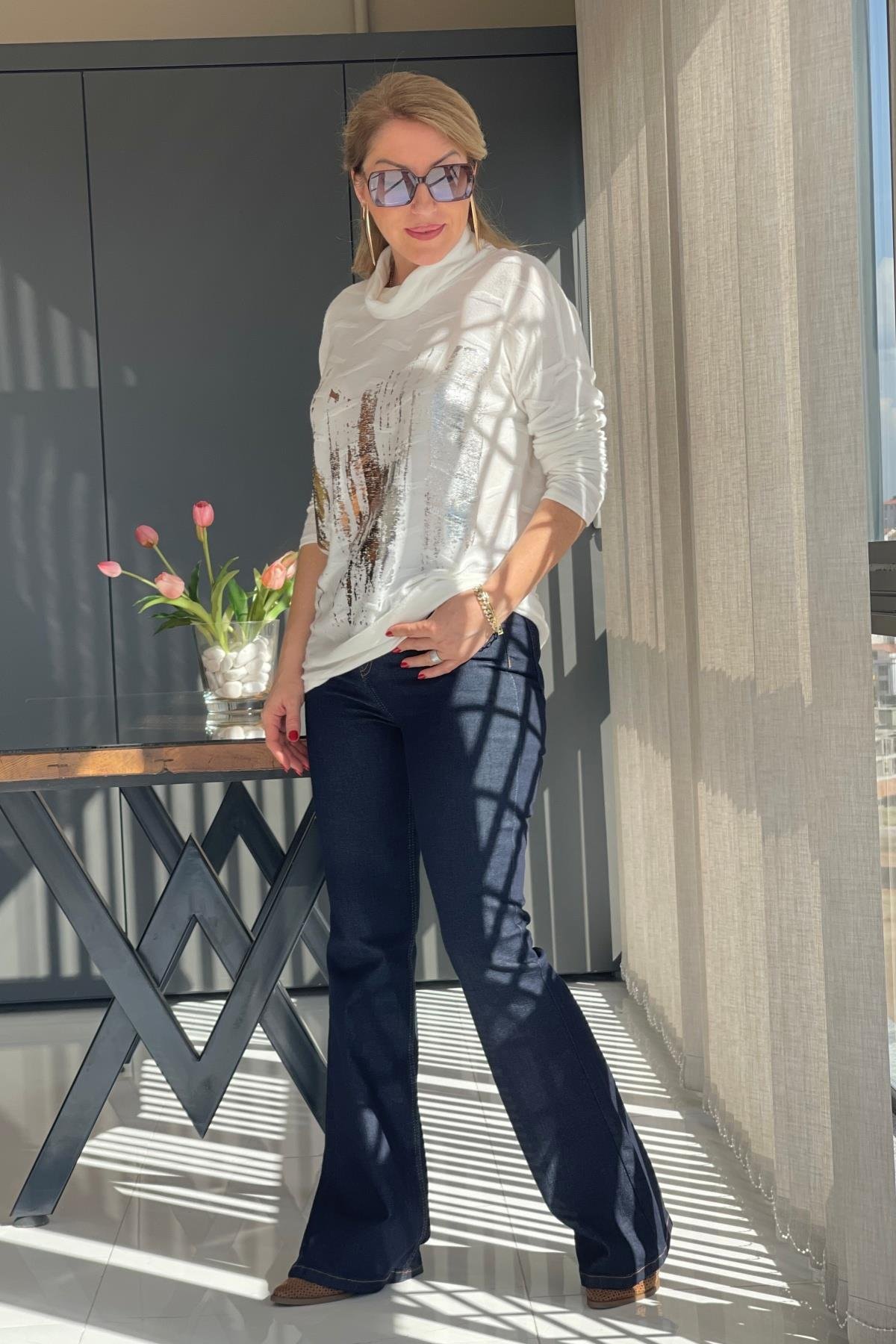 Batik Alev Desen Yaldızlı Bluz
