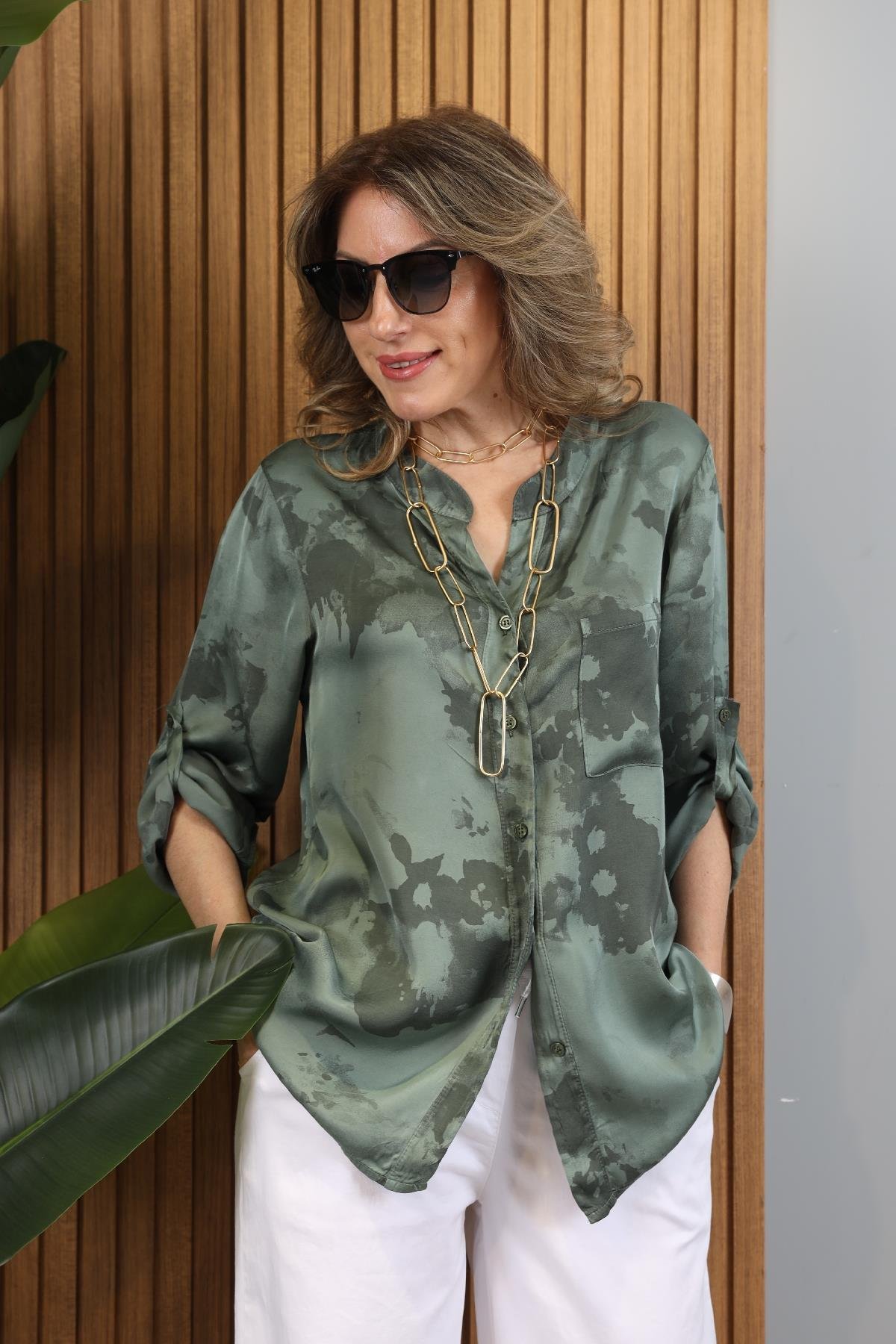 Batik Desen İthal Saten Haki Gömlek