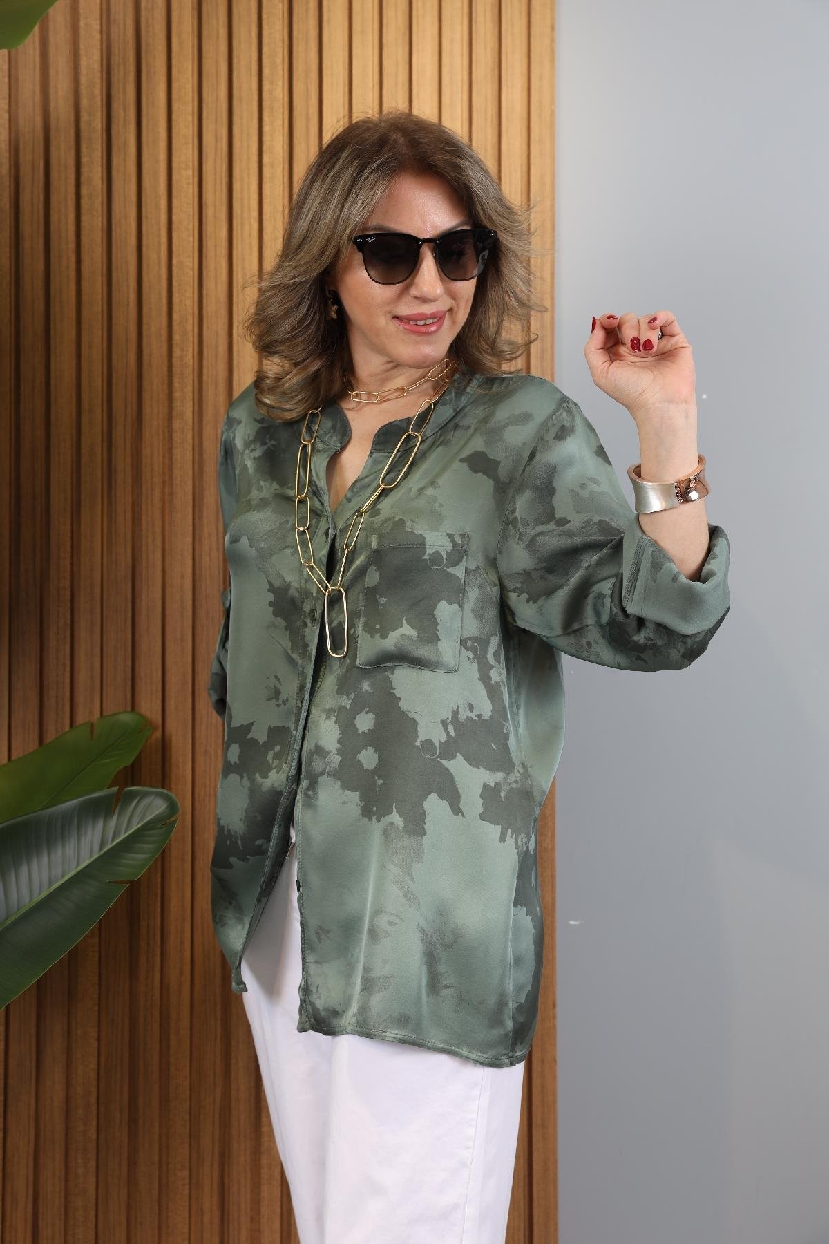 Batik Desen İthal Saten Haki Gömlek