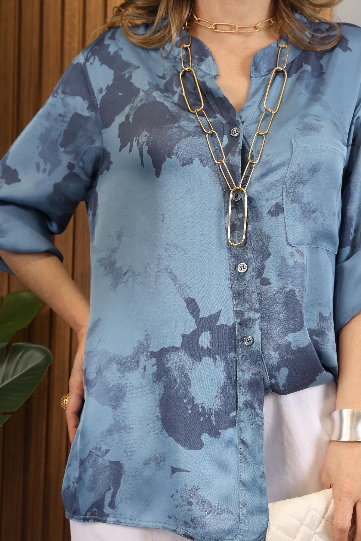 Batik Desen İthal Saten Mavi Gömlek