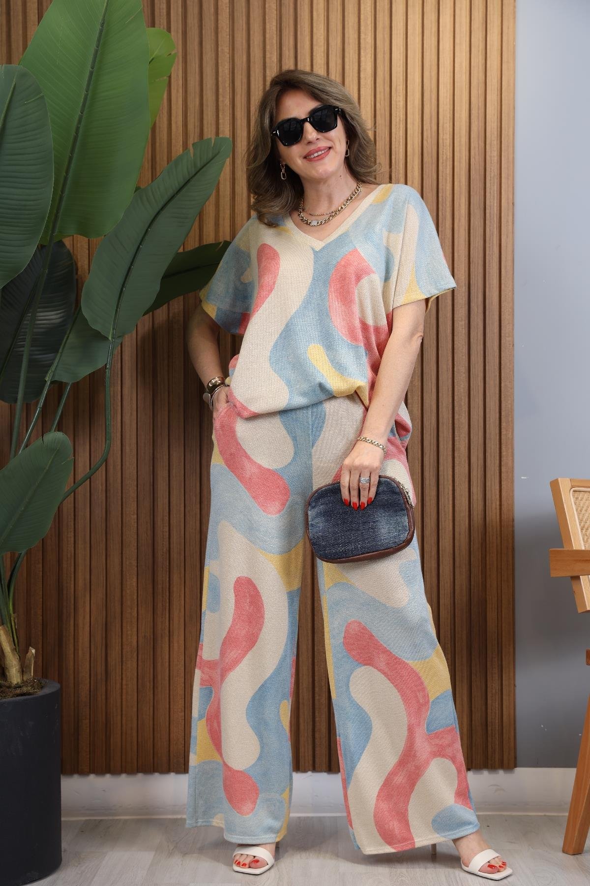 Batik Desen İthal V Yaka Mavi Triko Takım