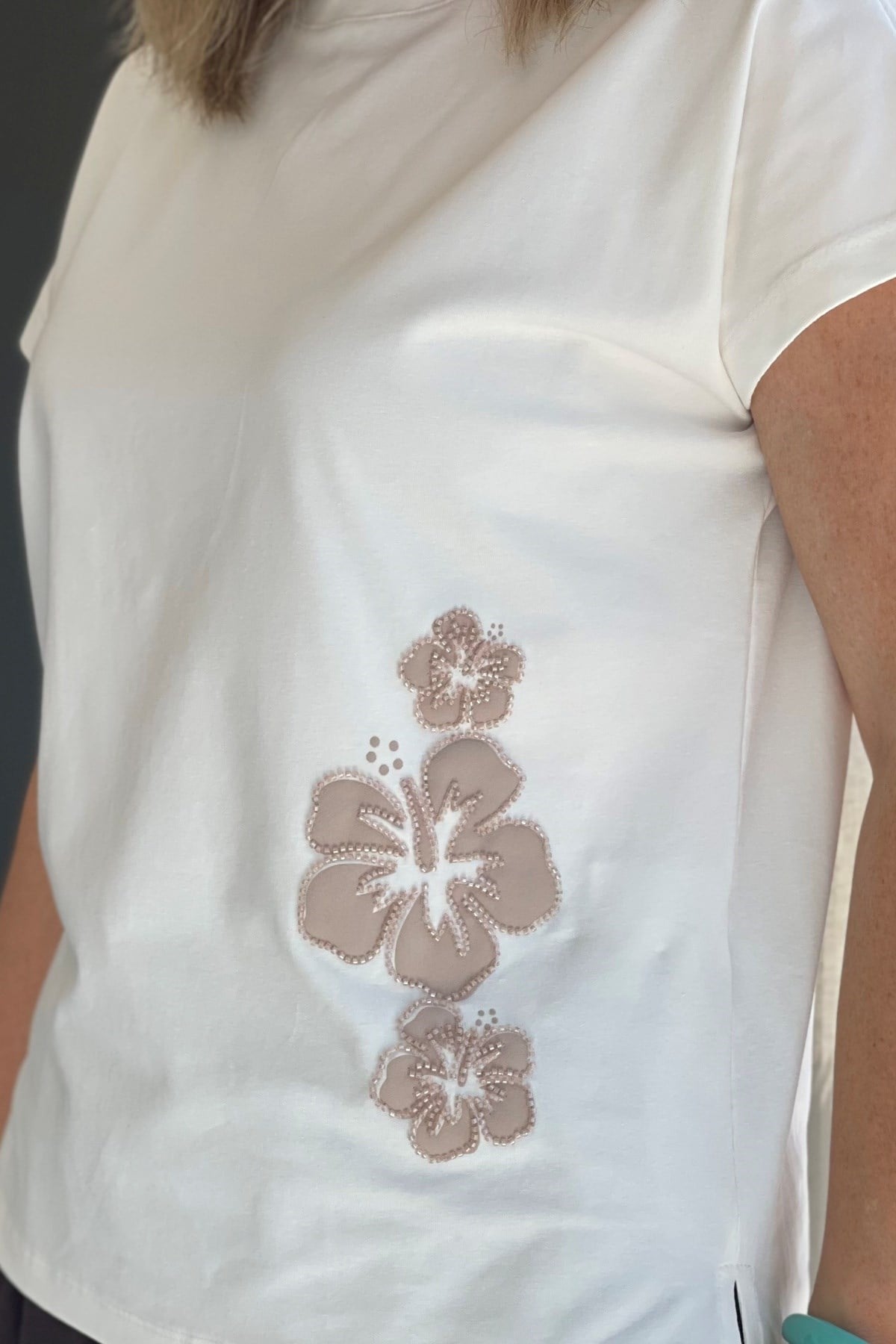 Bej Boncuk Baskı Ekru T-Shirt
