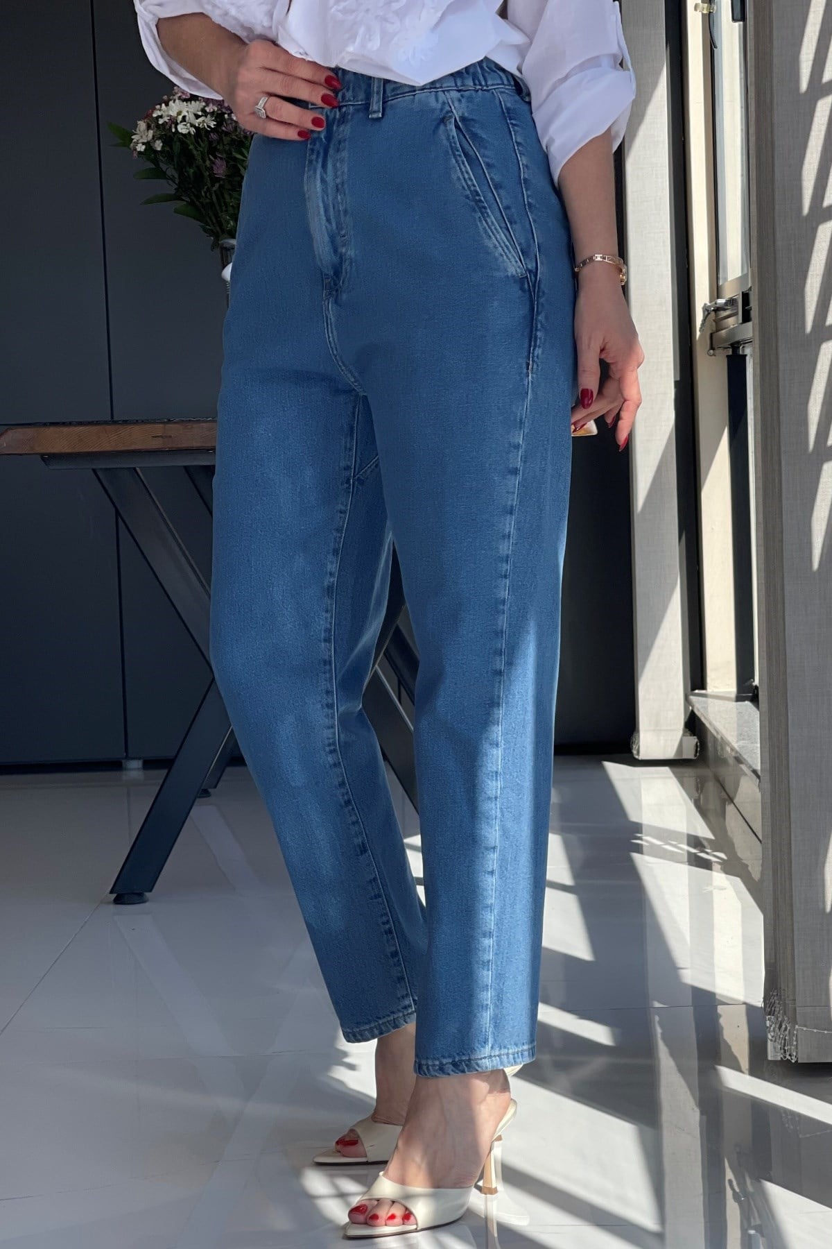 Bel Lastik Detay Mavi Jean