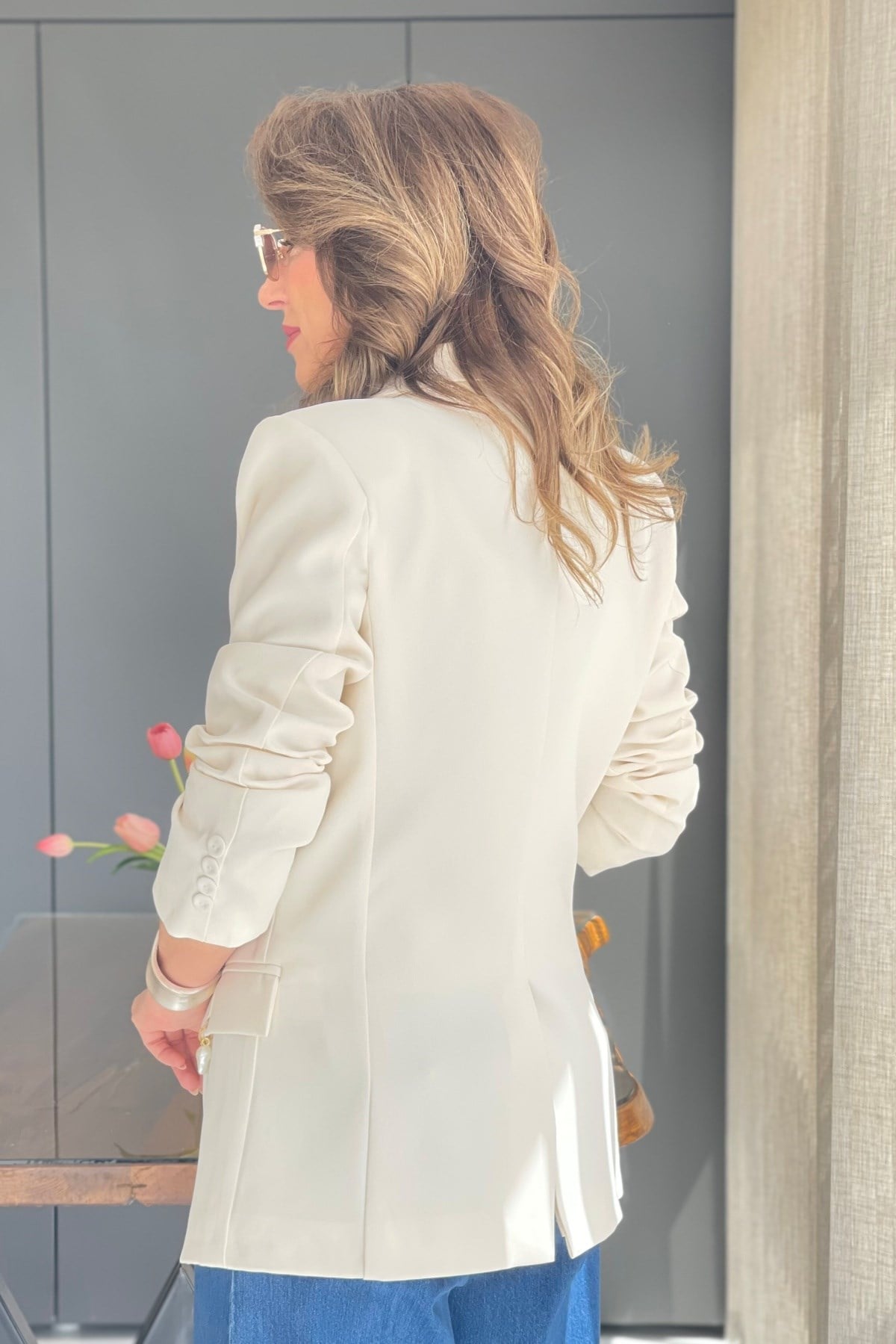 Boncuk Detay Ekru Blazer
