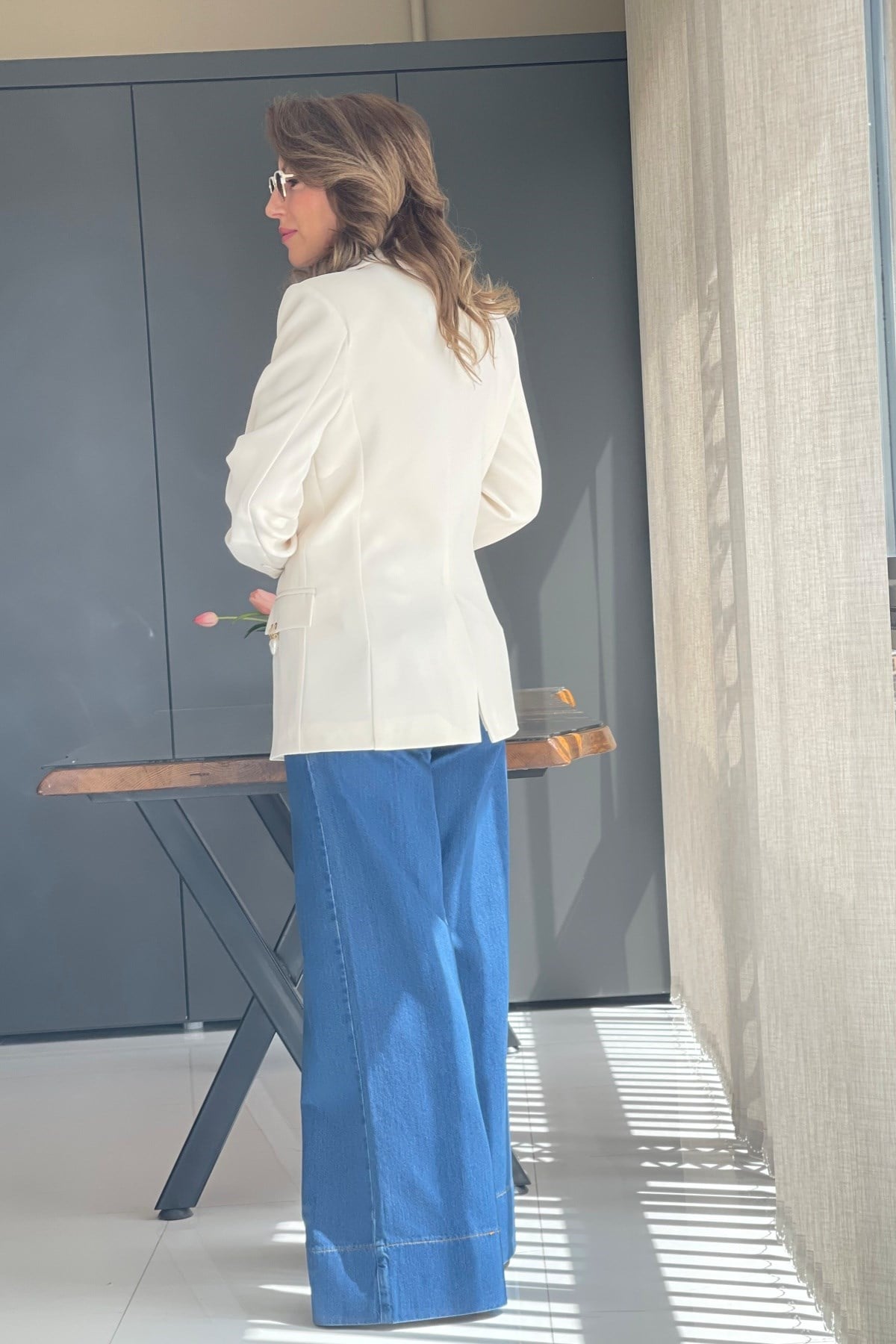 Boncuk Detay Ekru Blazer