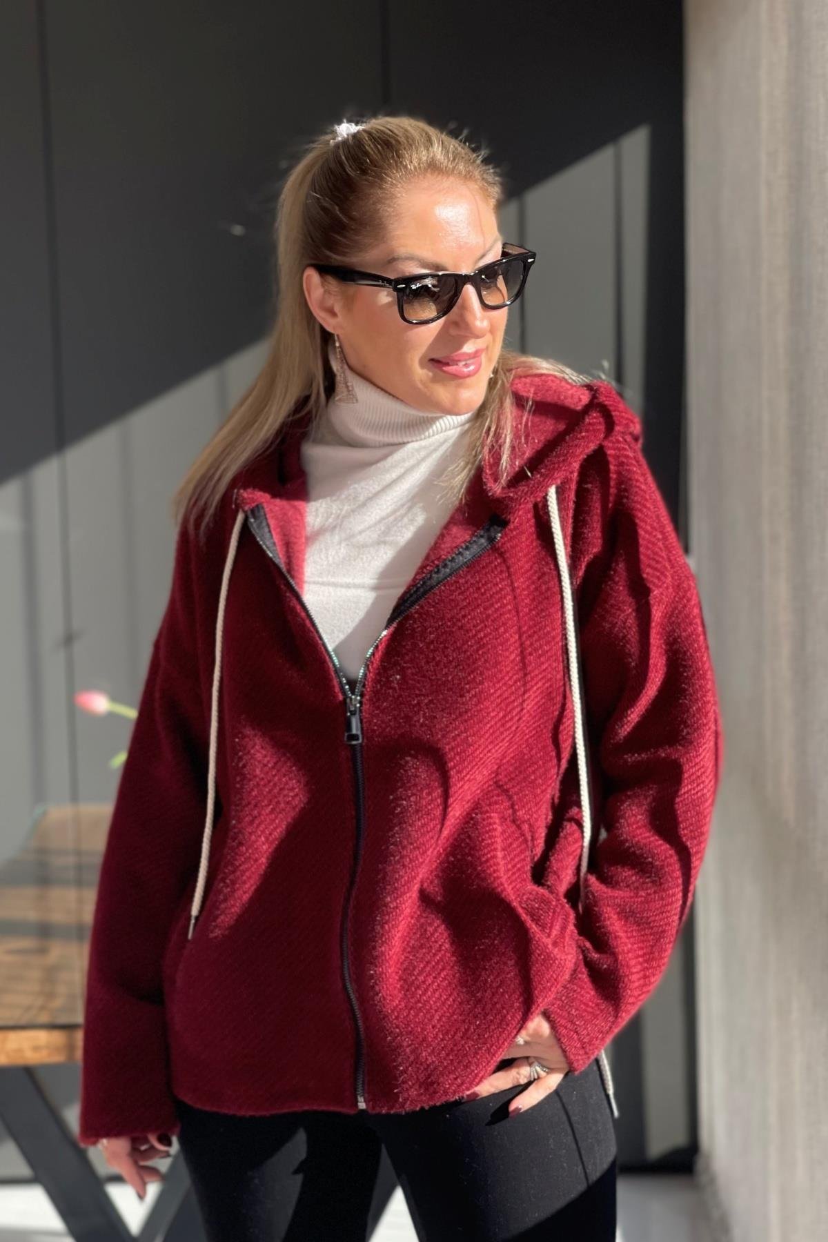 Bordo Renk Kapüşon Detay Ceket