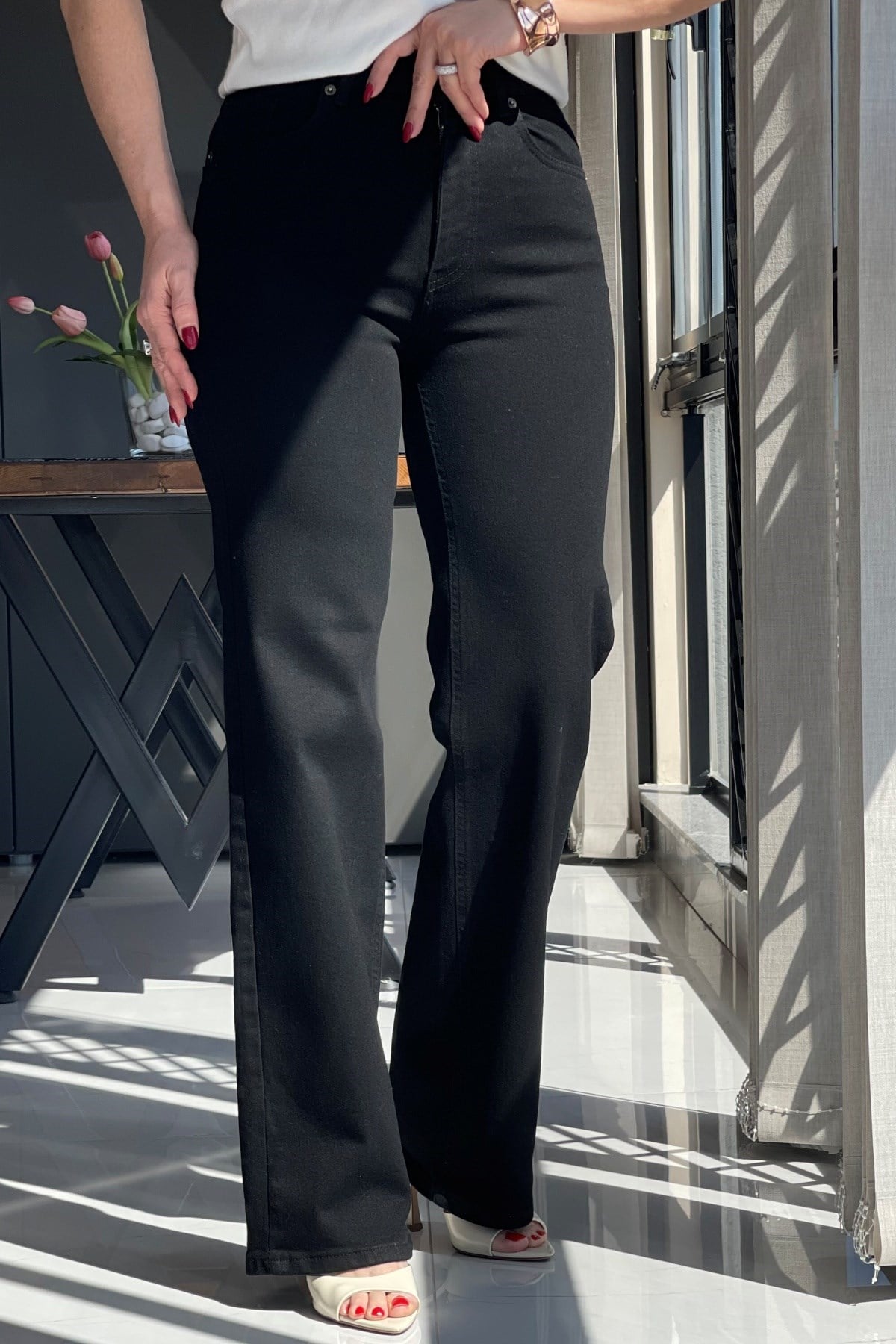 Boru Paça Siyah Jean