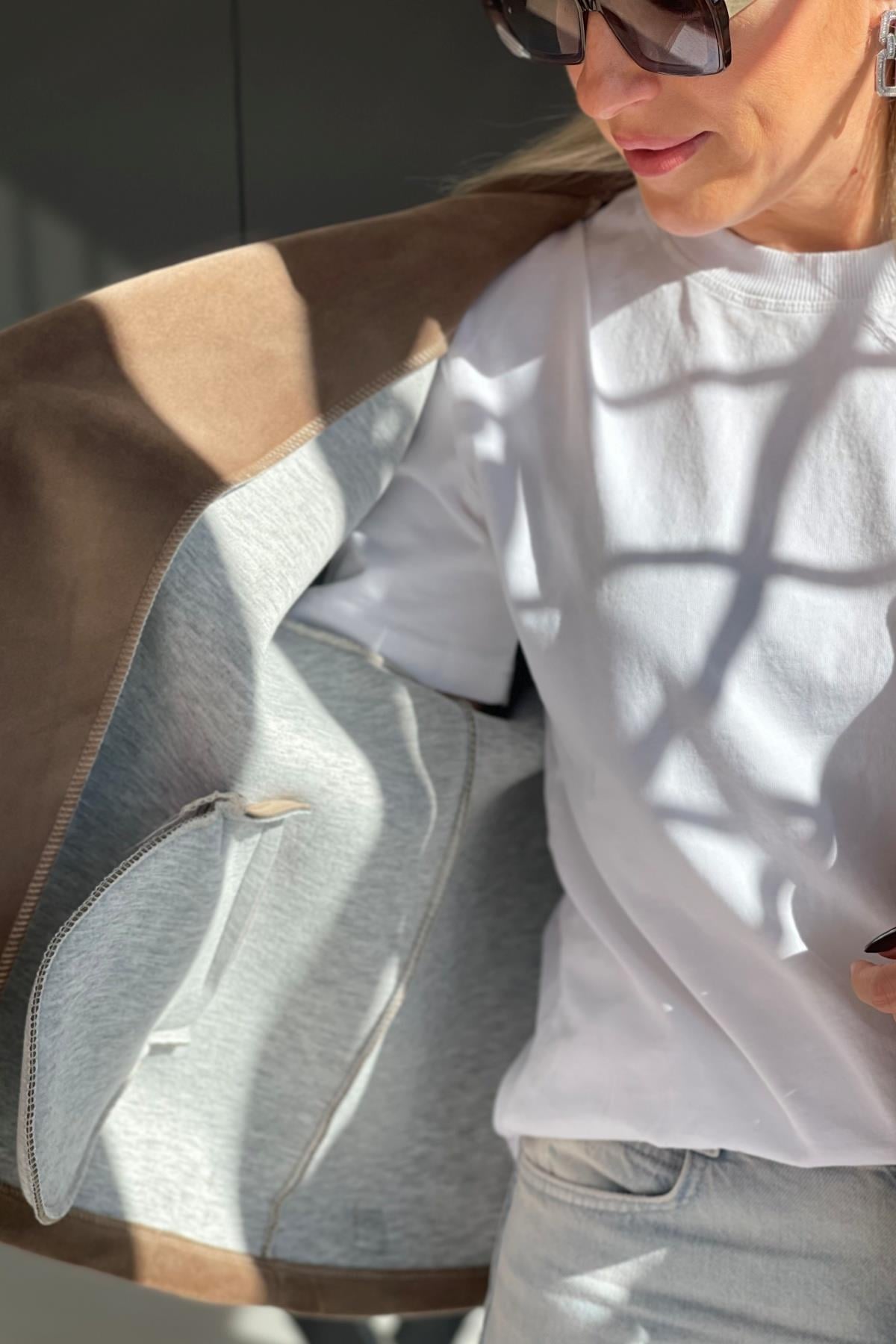 Cappuccıno Renk Yazı Detay Kadife Ceket