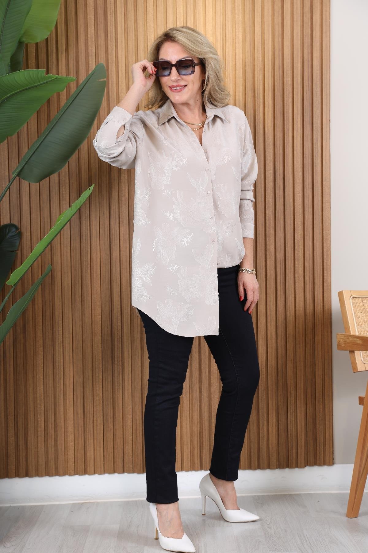 Çiçek Baskı Oversize Bej Gömlek