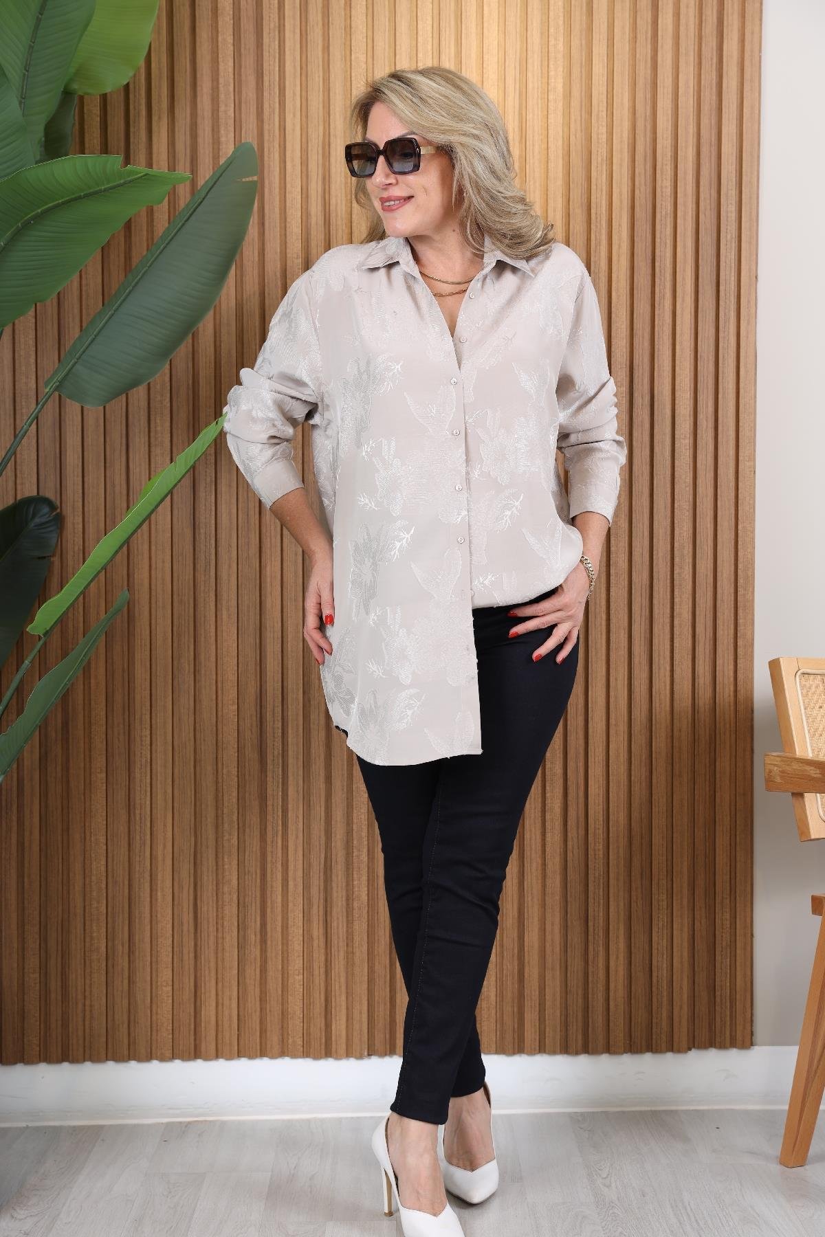 Çiçek Baskı Oversize Bej Gömlek